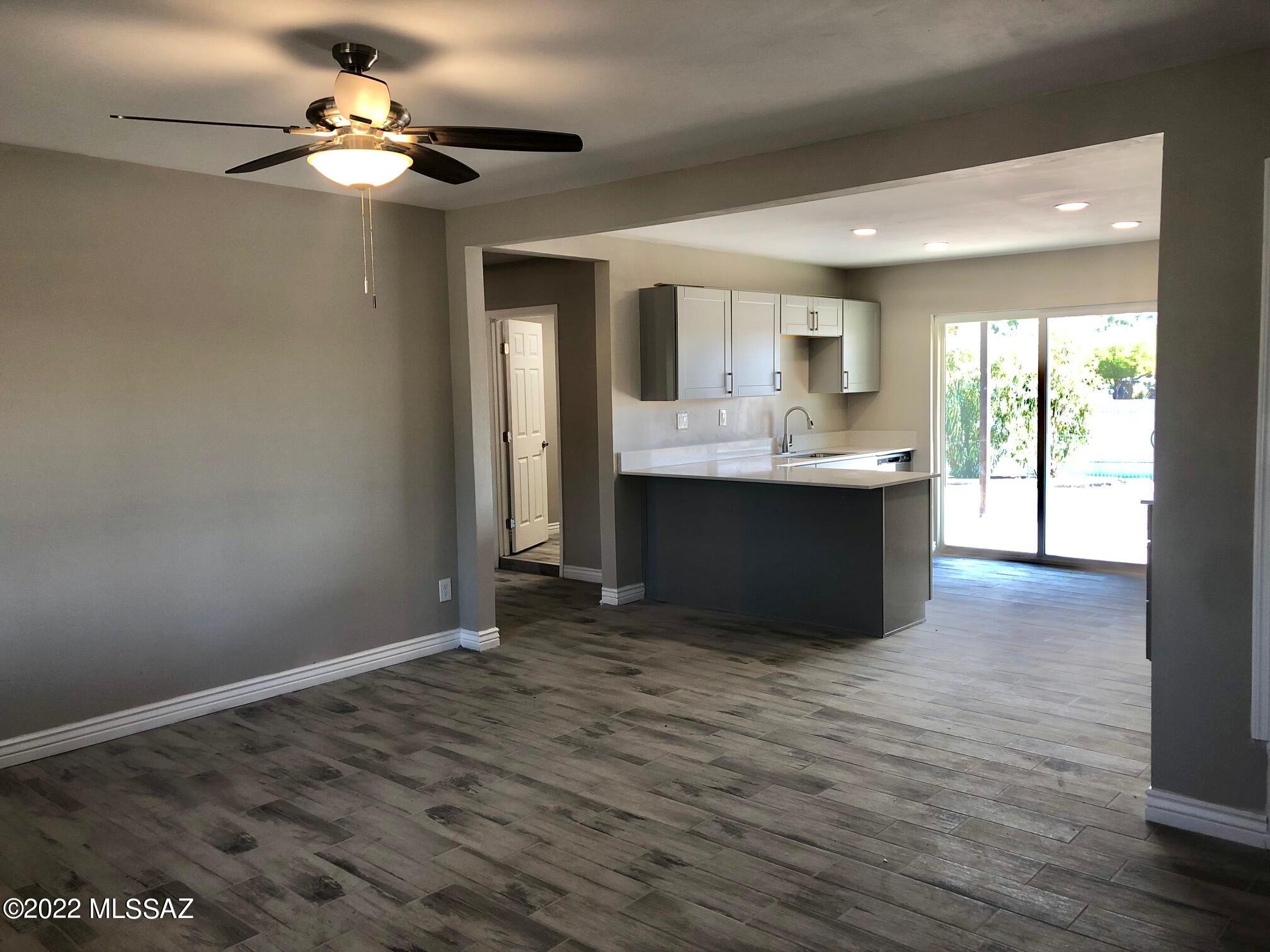 Metropolitan No.1 (60-257) - Residential Lease