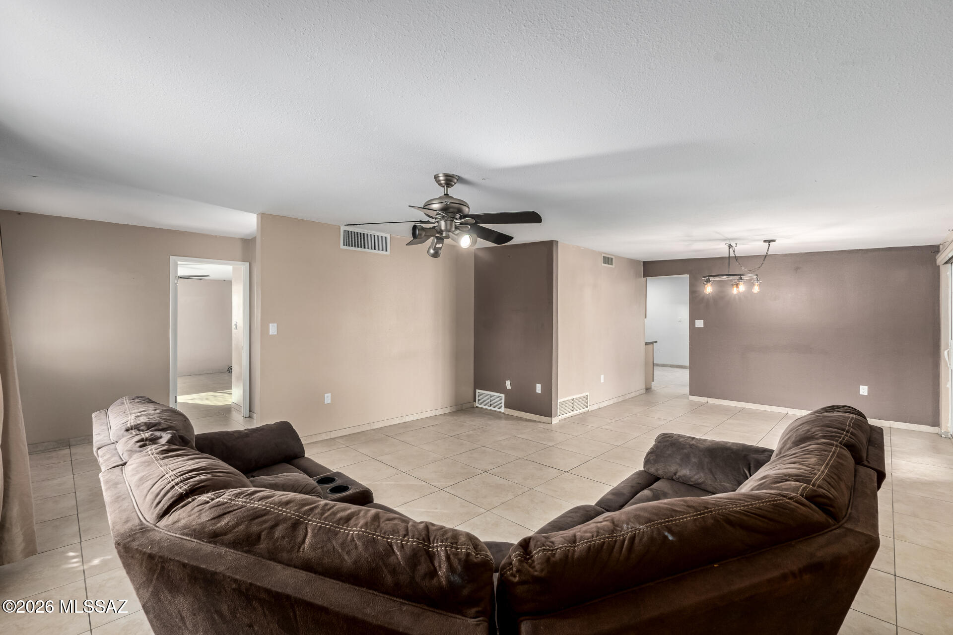 Carriage Hill No. 3 (351-432) - Residential