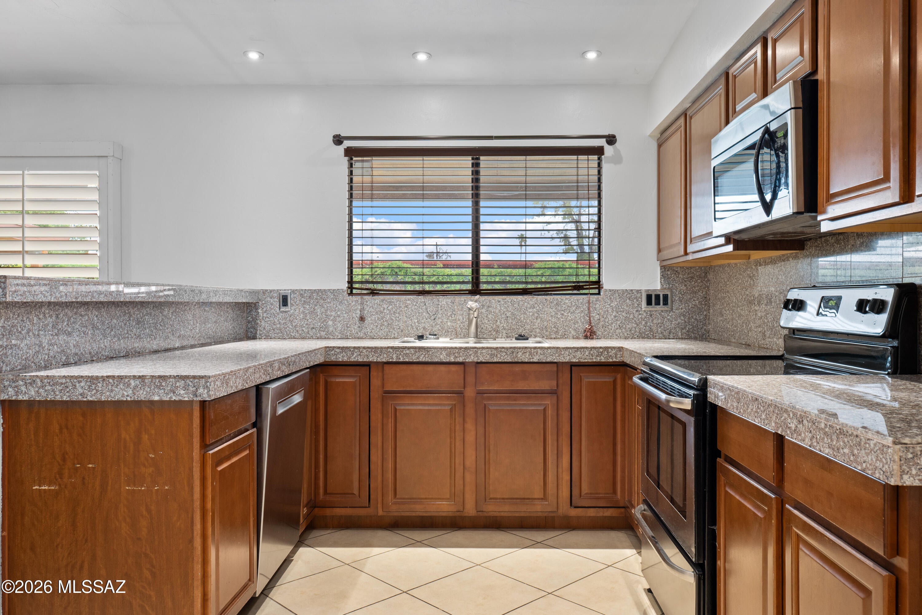 Broadway East (1-112) - Residential