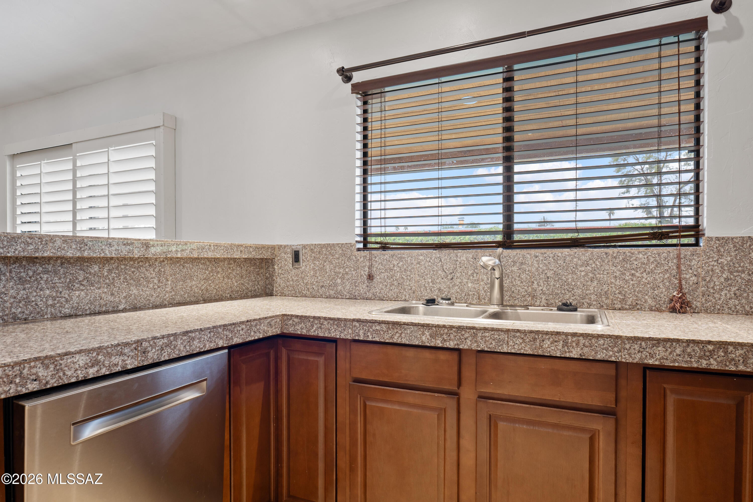 Broadway East (1-112) - Residential