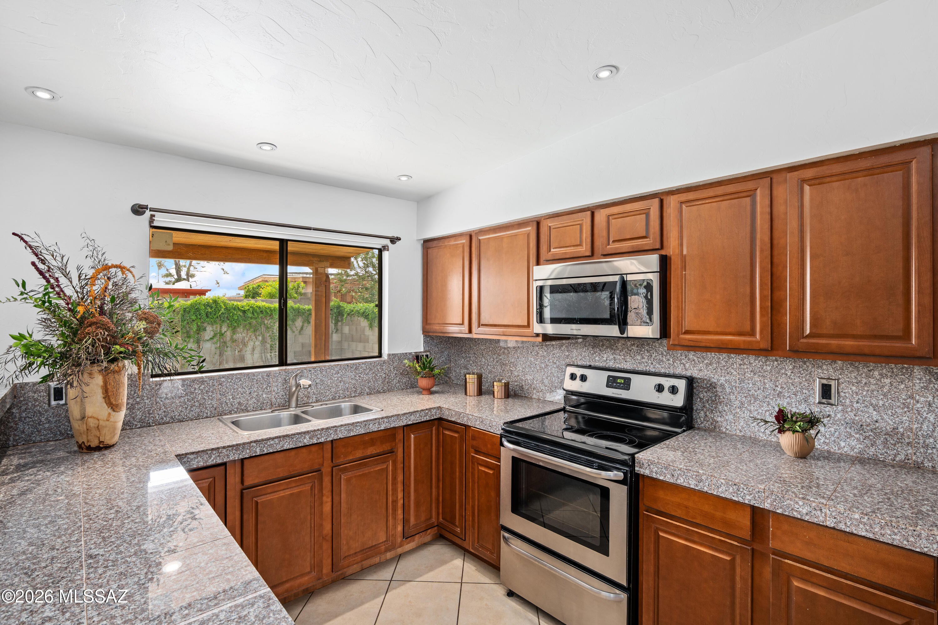 Broadway East (1-112) - Residential