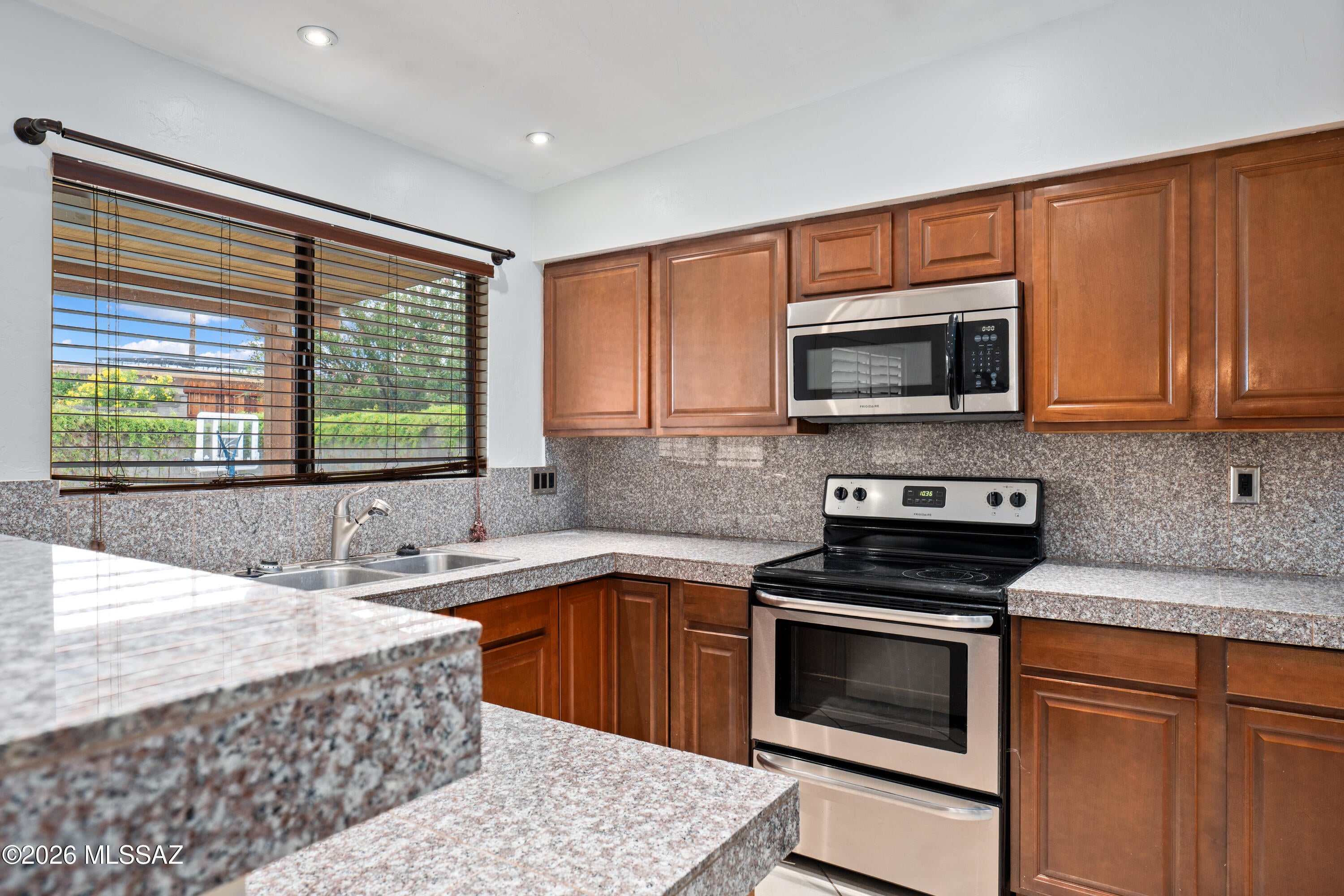 Broadway East (1-112) - Residential