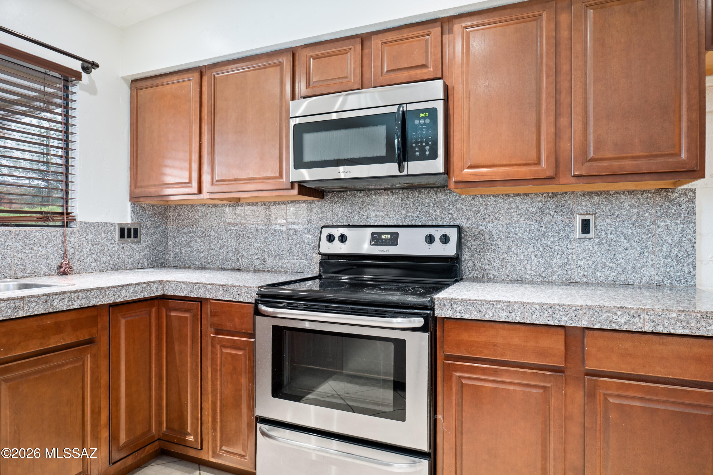 Broadway East (1-112) - Residential
