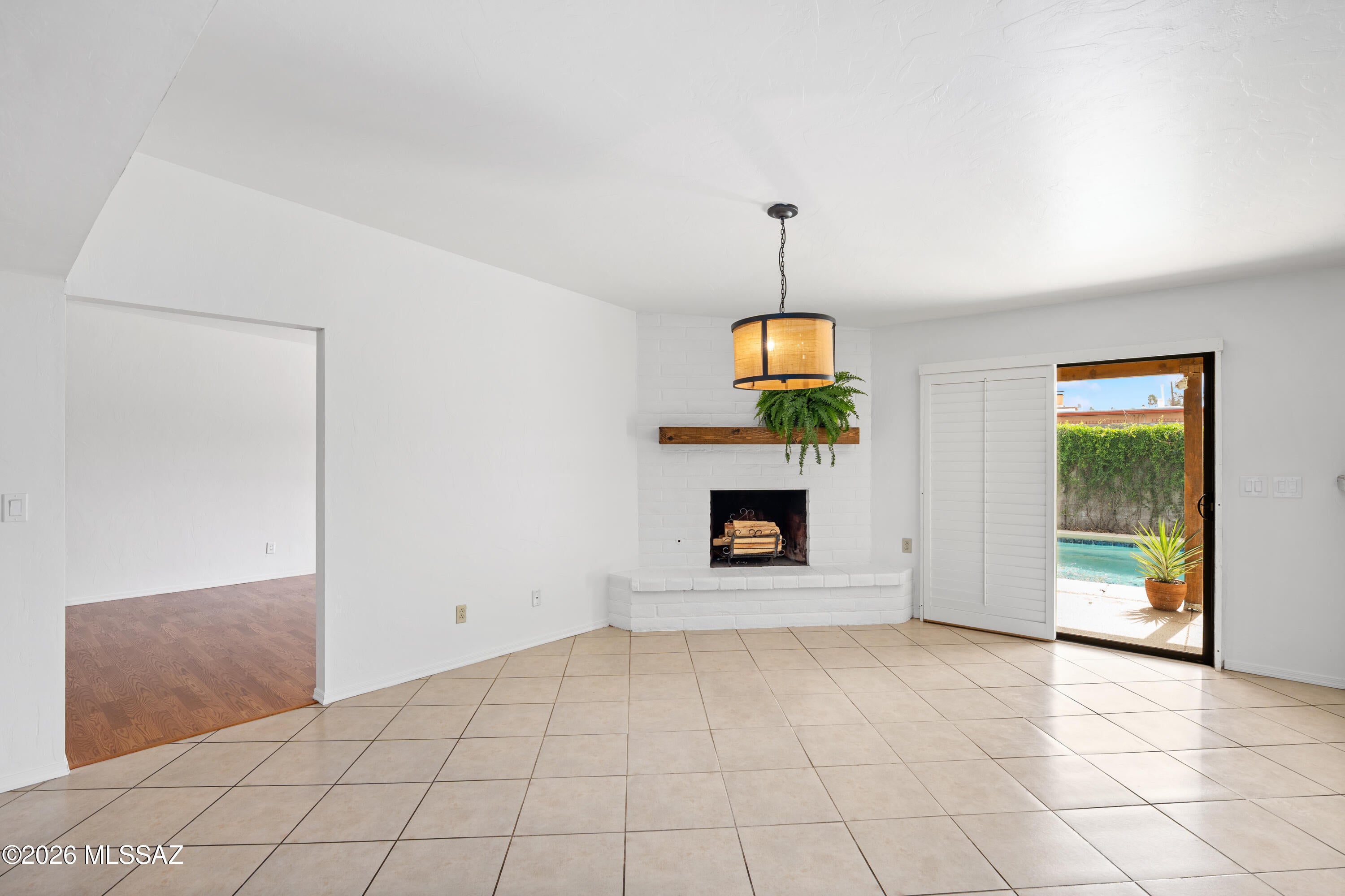 Broadway East (1-112) - Residential