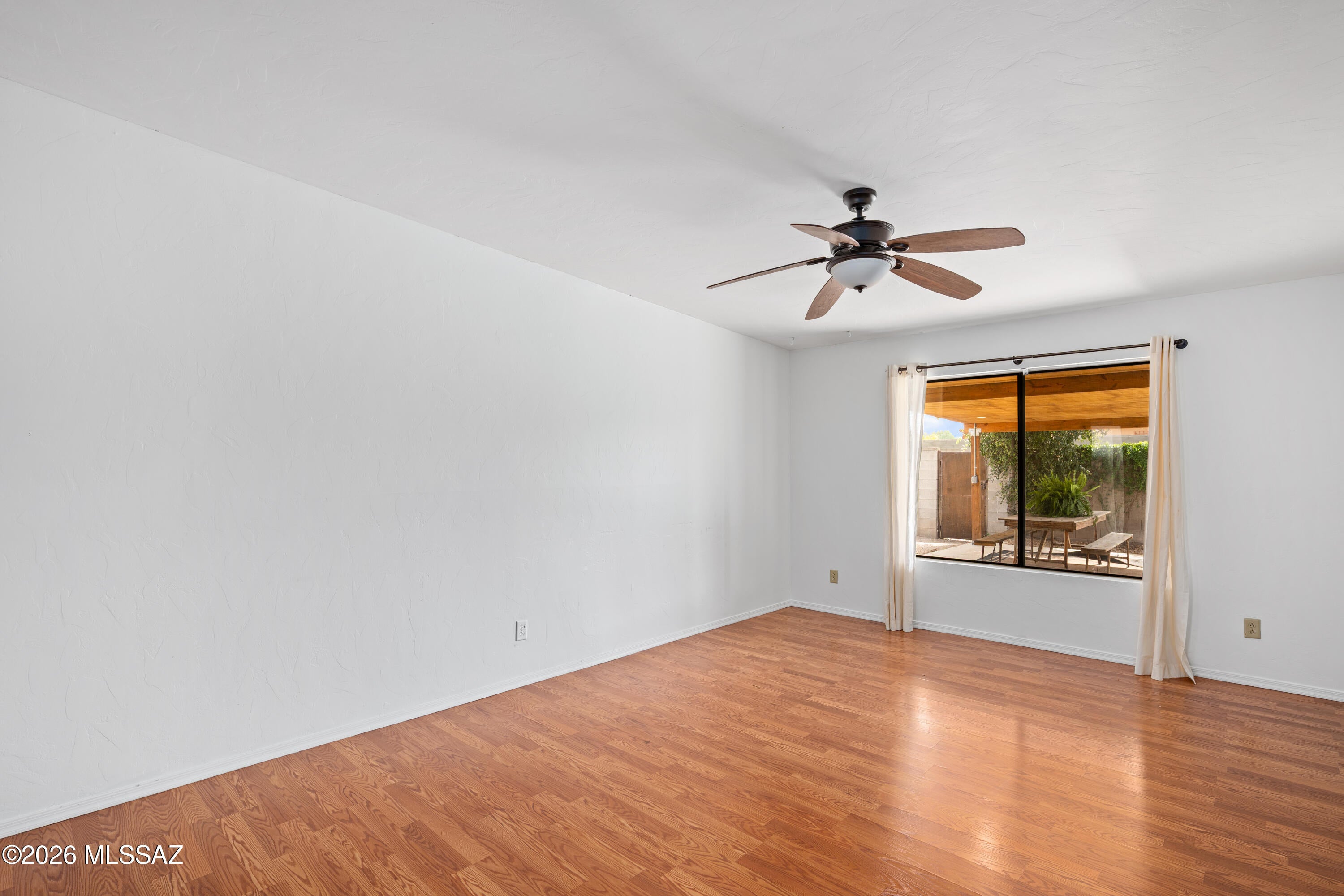 Broadway East (1-112) - Residential