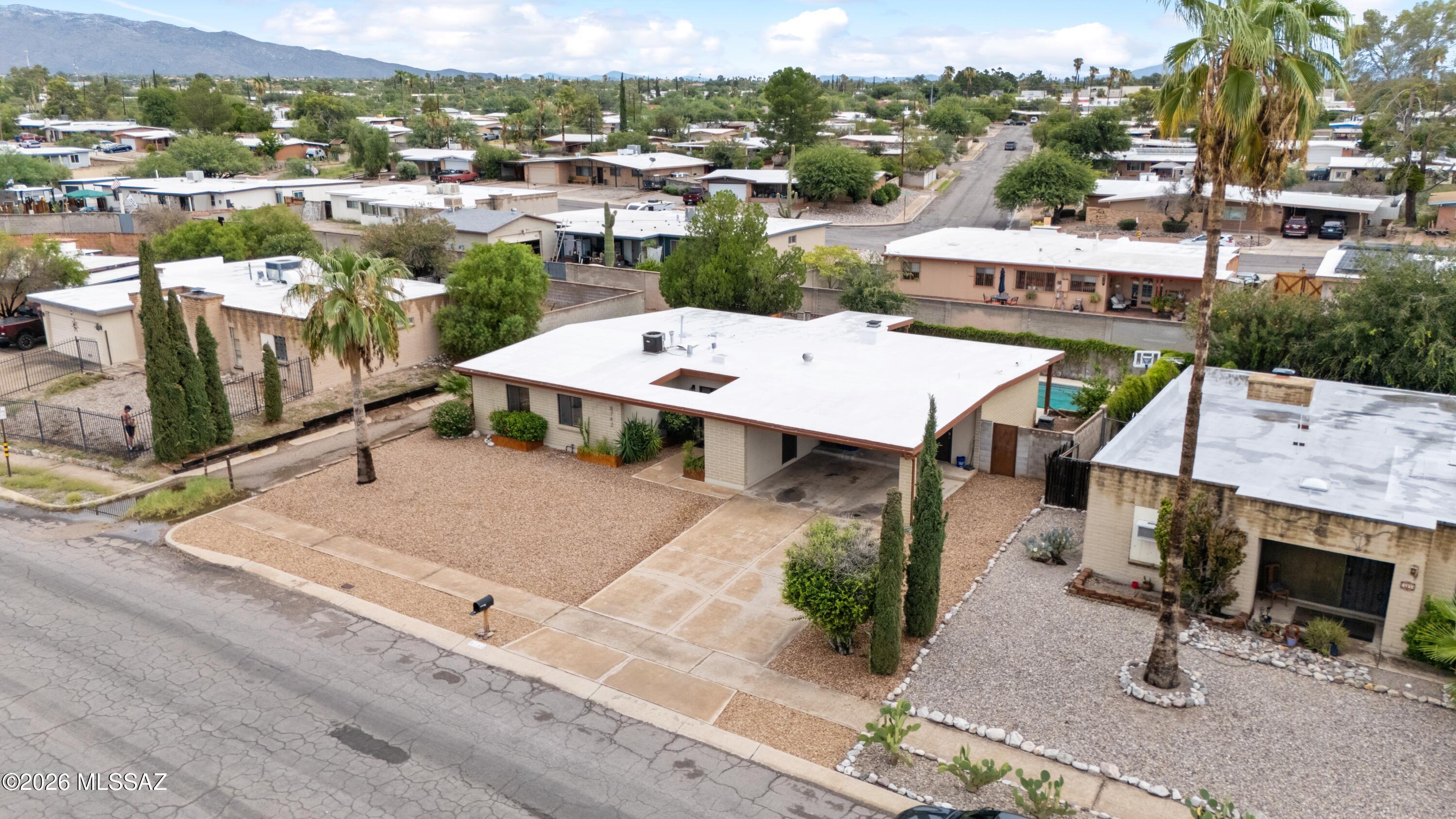 Broadway East (1-112) - Residential
