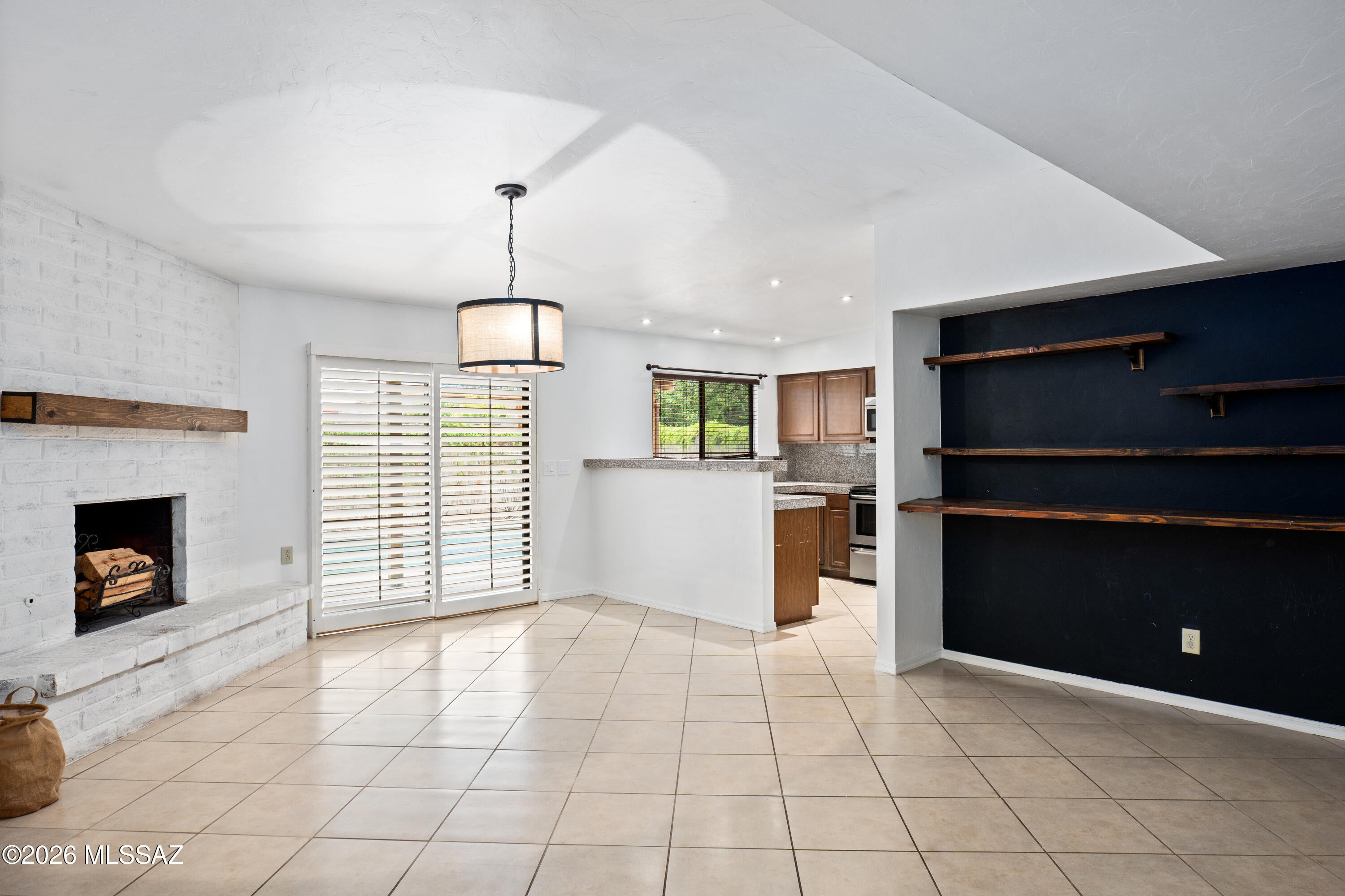 Broadway East (1-112) - Residential