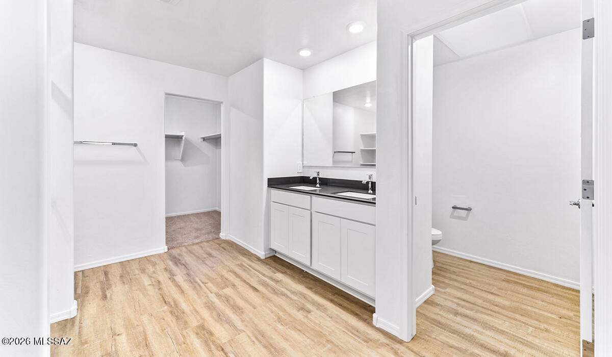 Saguaro Bloom SQ20180540069 - Residential