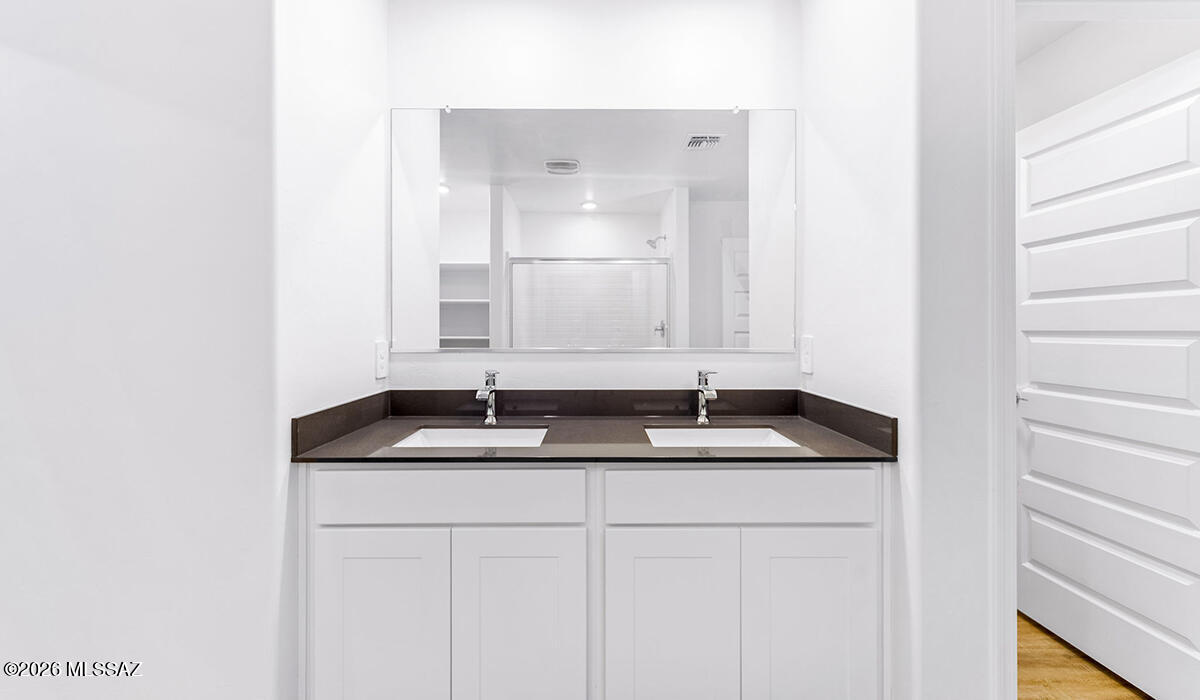 Saguaro Bloom SQ20180540069 - Residential