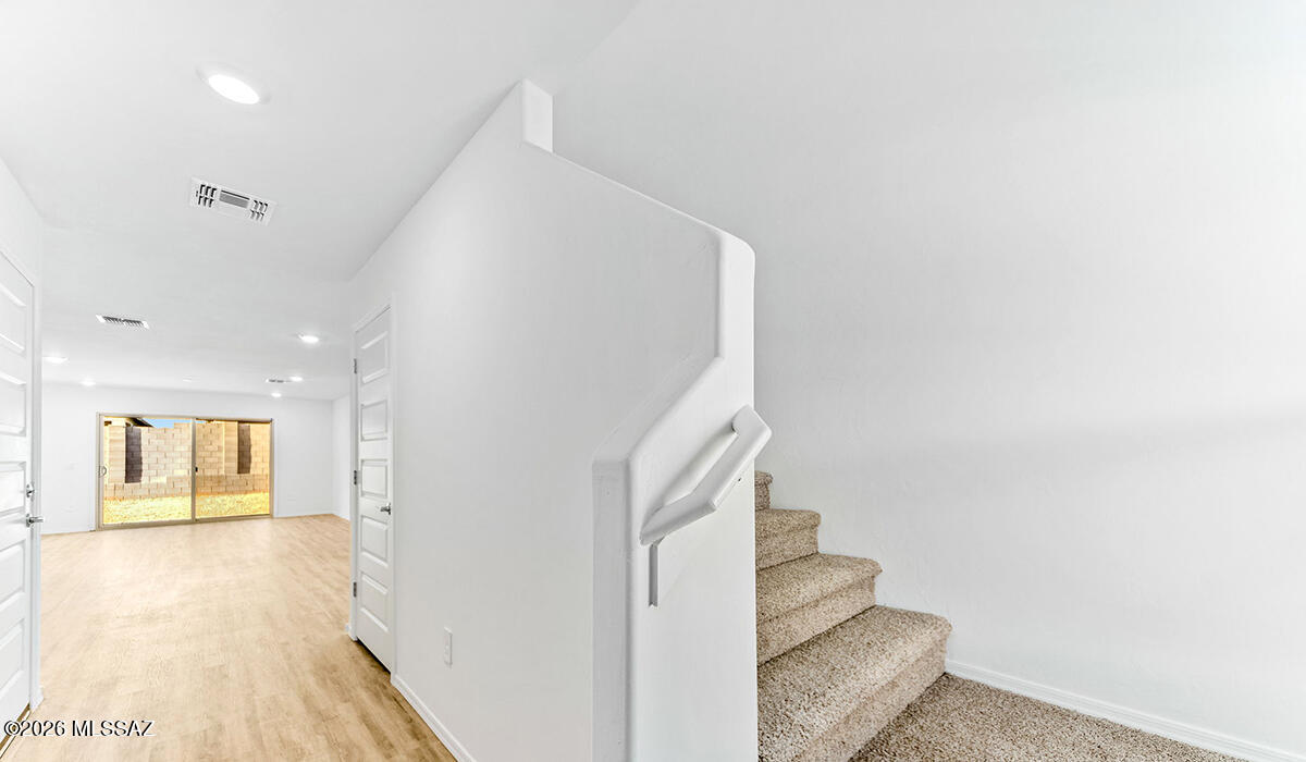 Saguaro Bloom SQ20180540069 - Residential