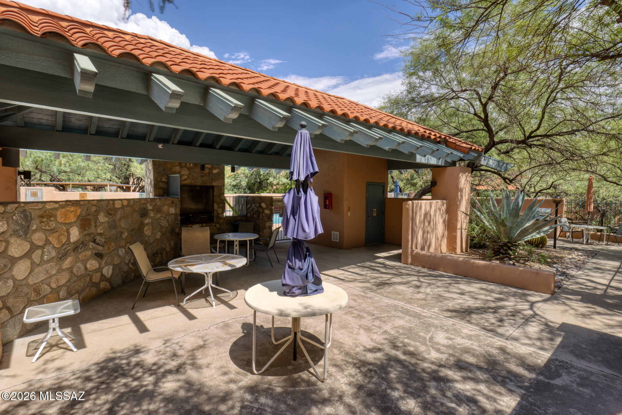 Ventana De Sabino North (1-127) - Residential