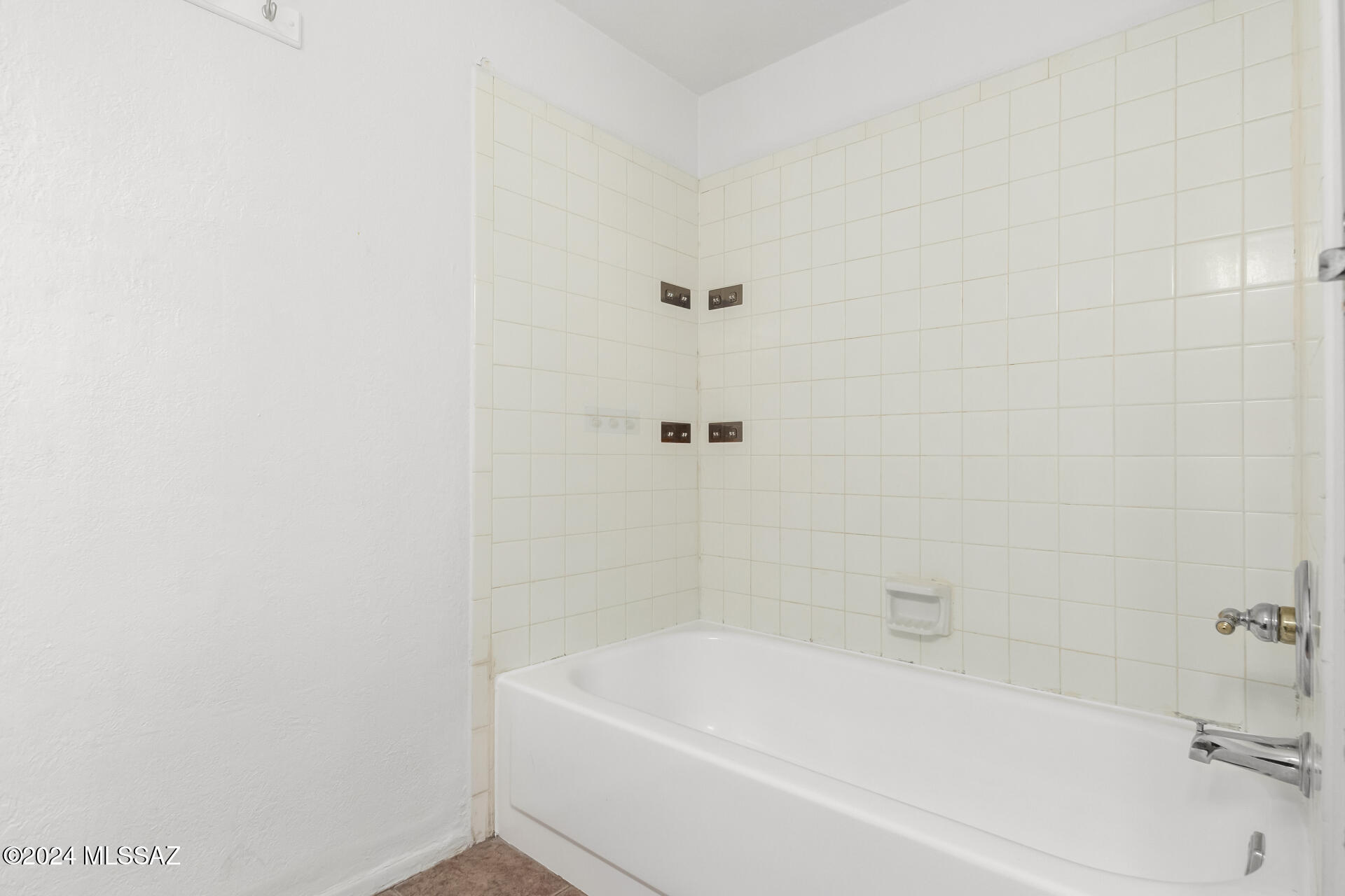 Rancho Del Este (1-128) - Residential