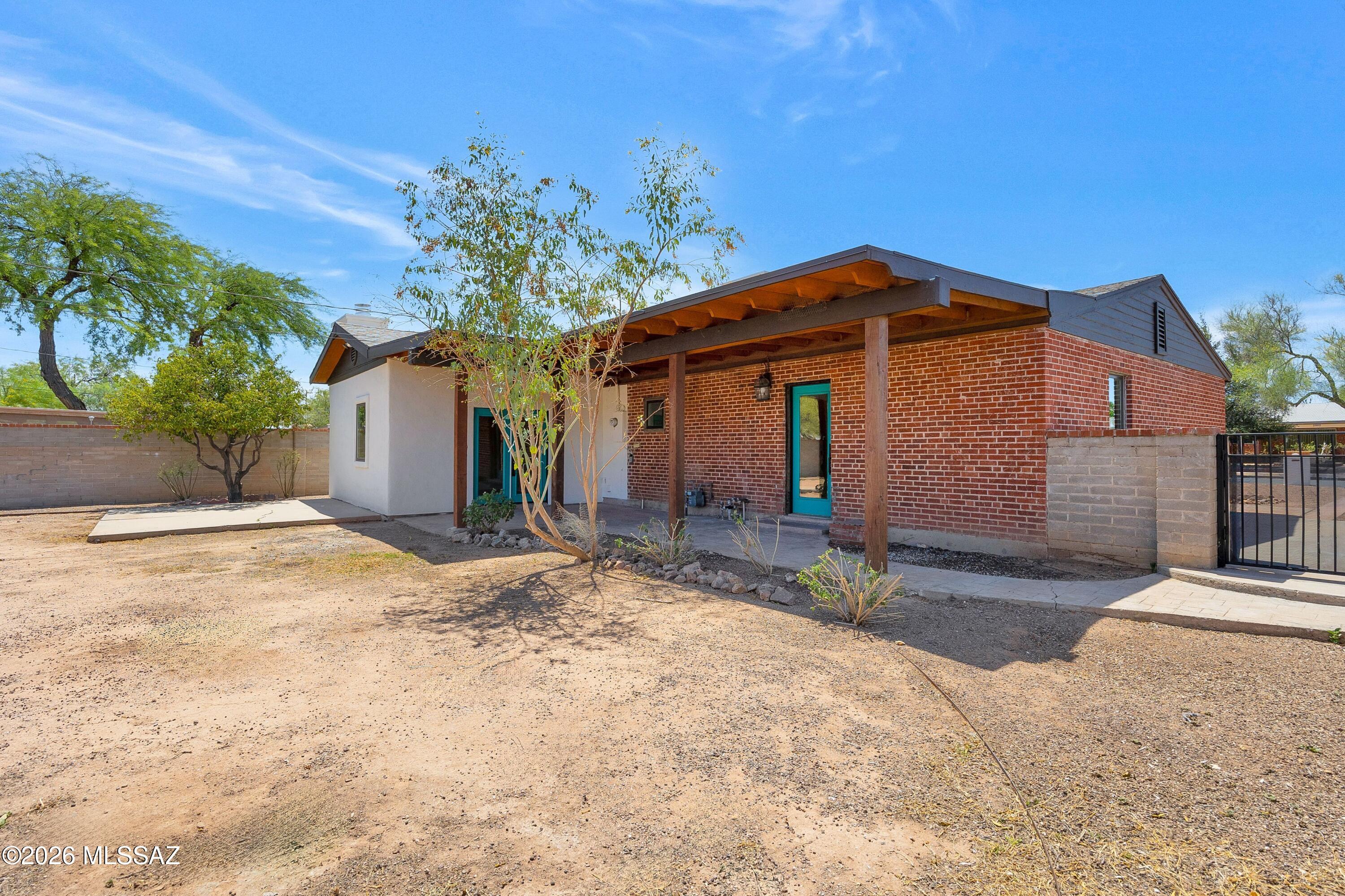 Casa Solariega - Residential
