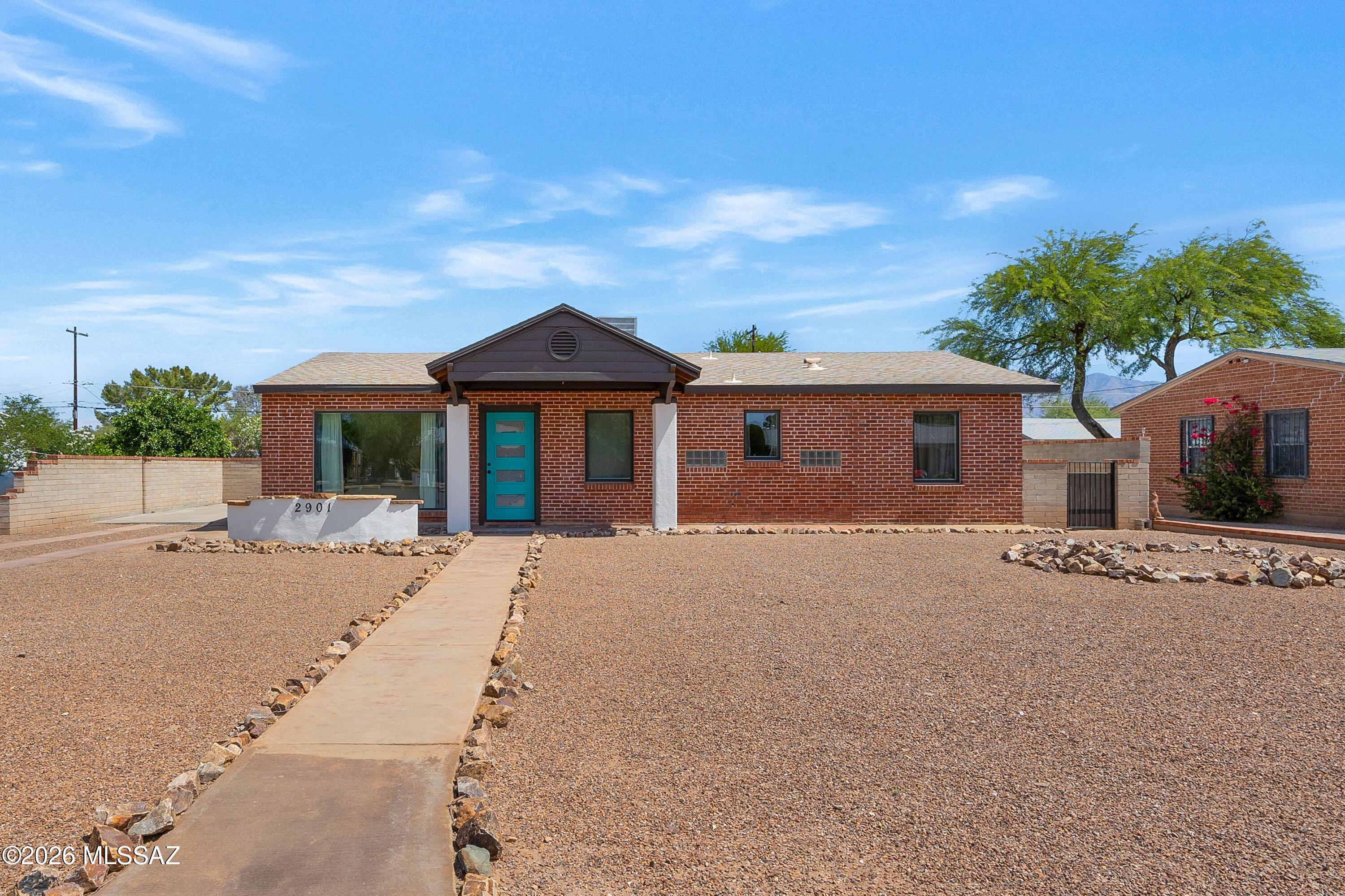 Casa Solariega - Residential