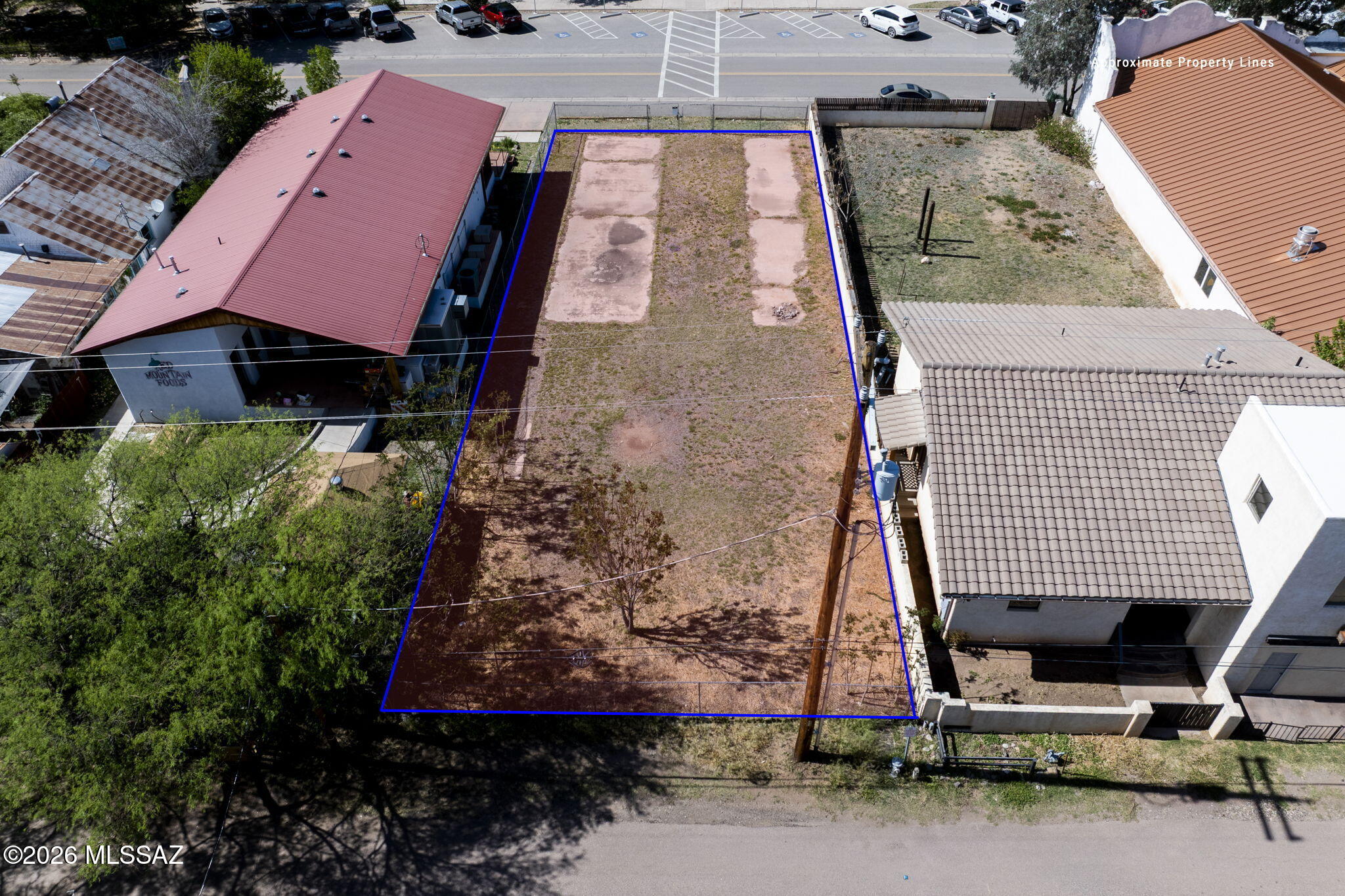 This property offers a fantastic location in the charming town of Patagonia, featuring a flat, usable lot that's perfect for a variety of possibilities. With its convenient setting and versatile flat landscape, this is a wonderful opportunity to own a piece of Patagonia's unique appeal.