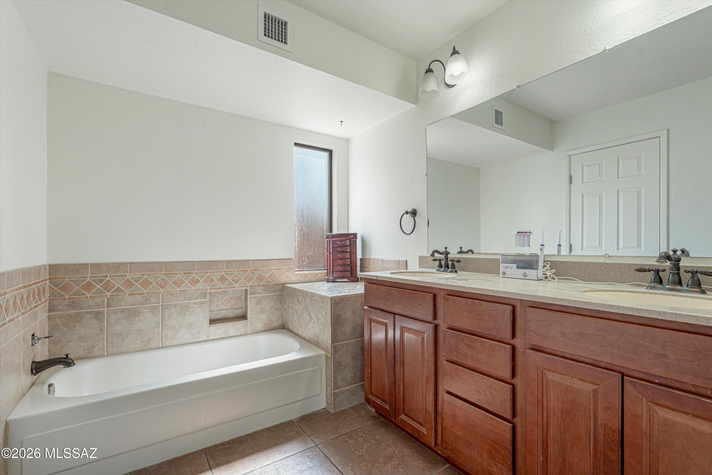 Catalina Highlands  (1-35) - Residential