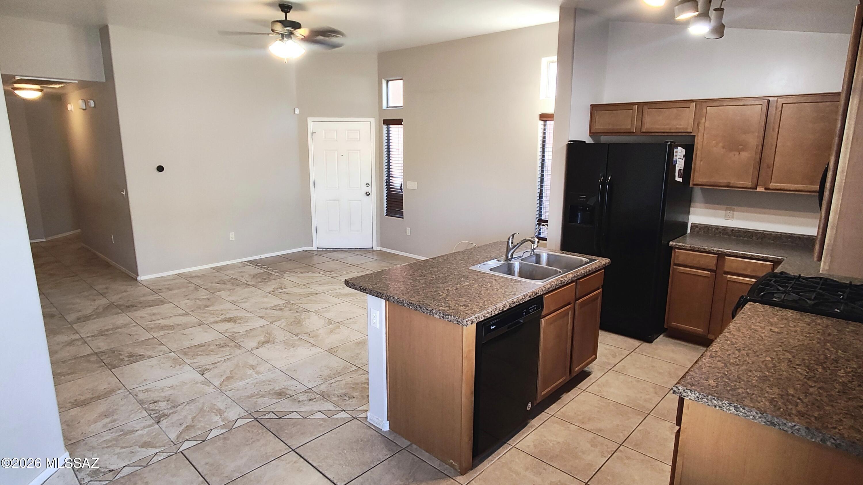 Tres Pueblos - Residential Lease