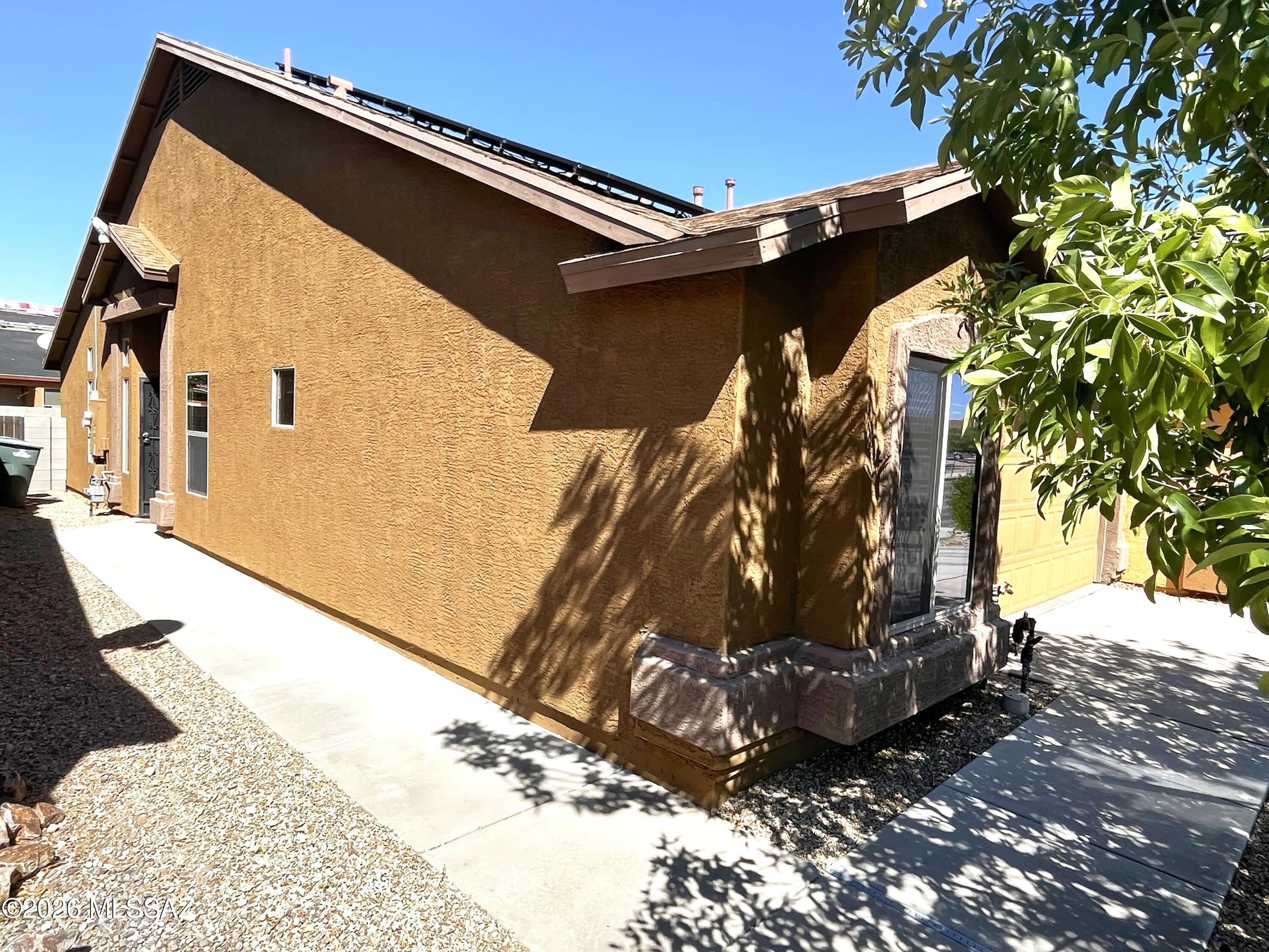 Tres Pueblos - Residential Lease