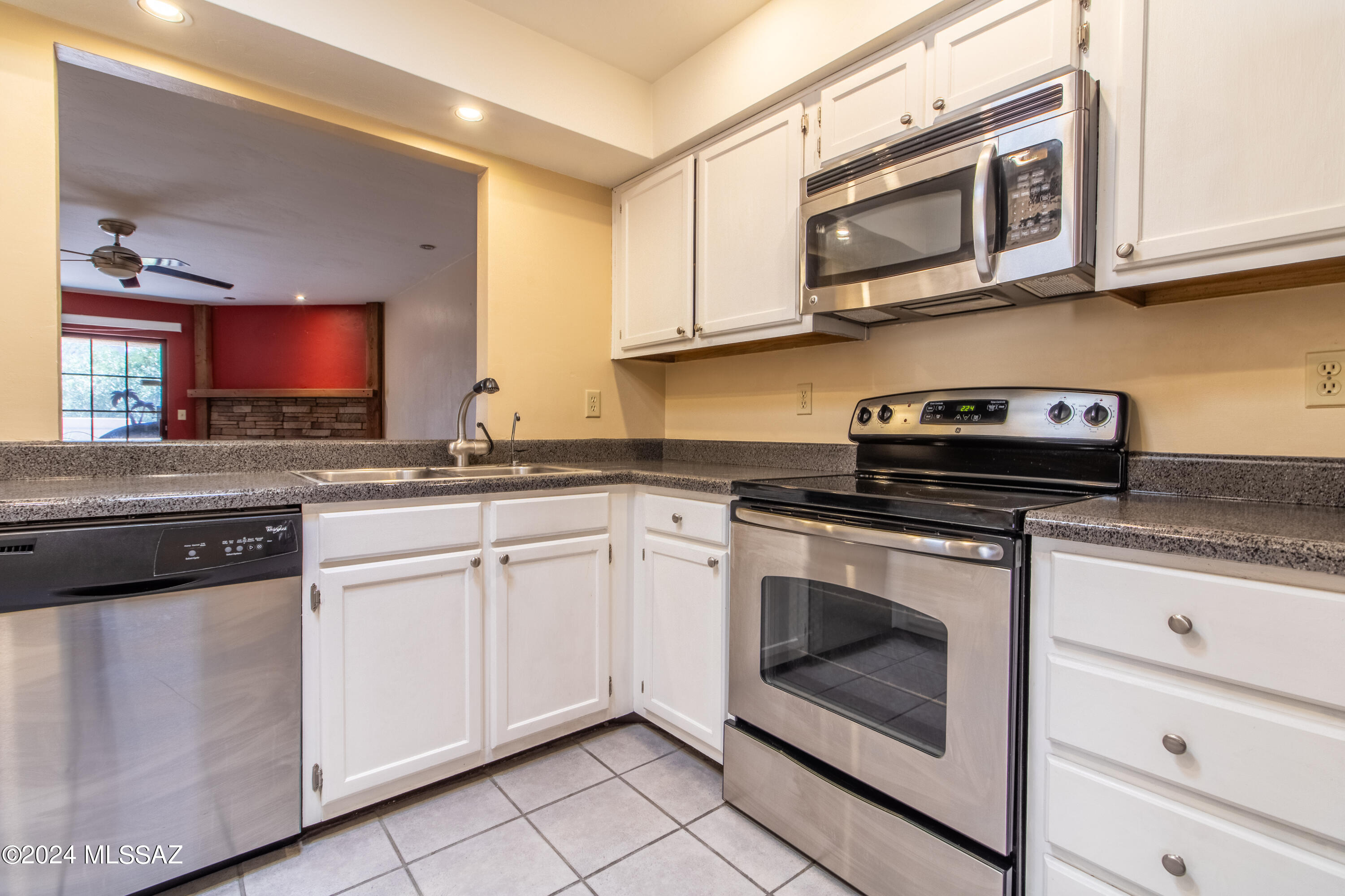Belle Vista Townhomes (1-83) - Residential Lease