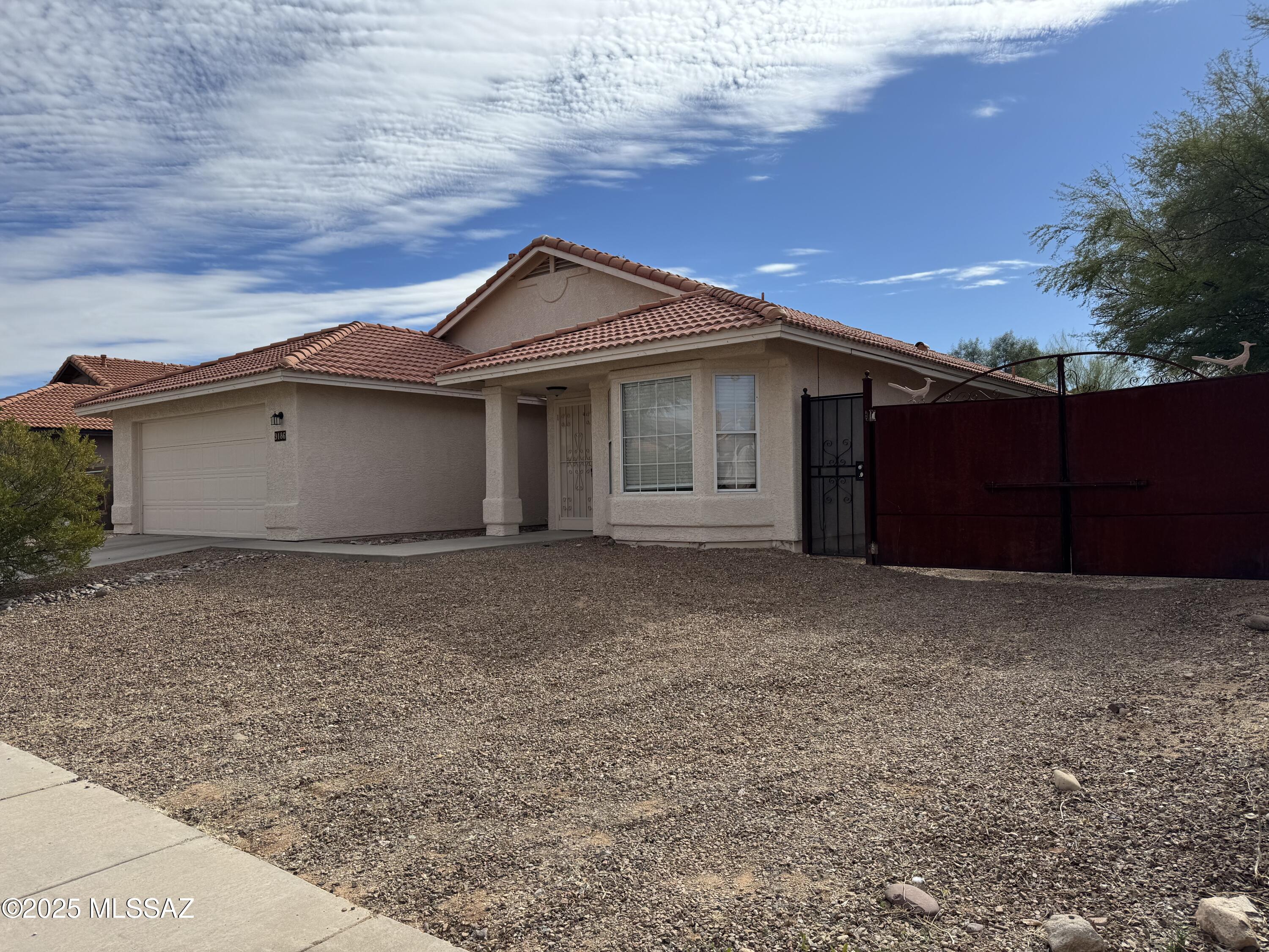 Sonrisa (1-121) - Residential Lease