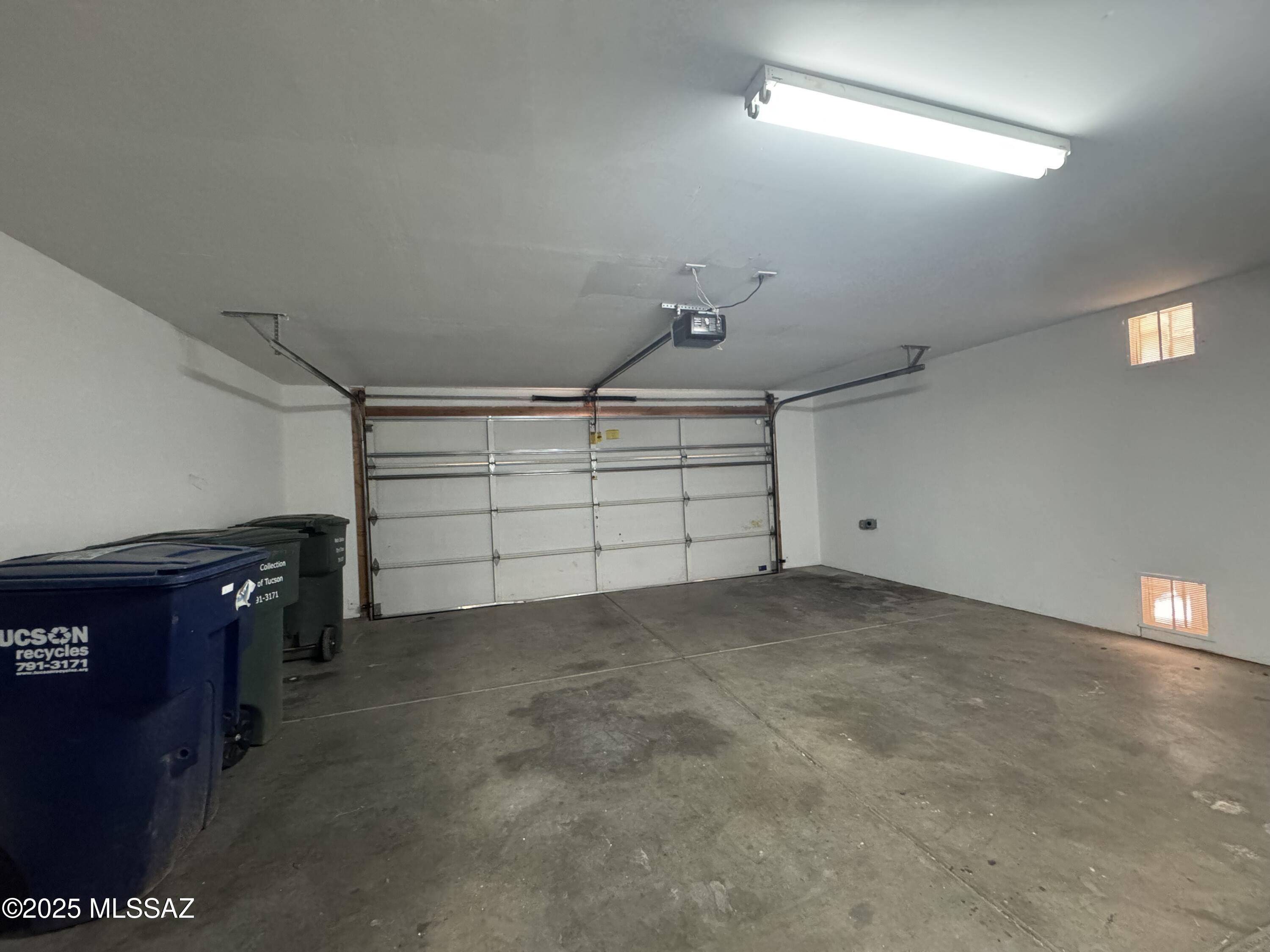 Sonrisa (1-121) - Residential Lease