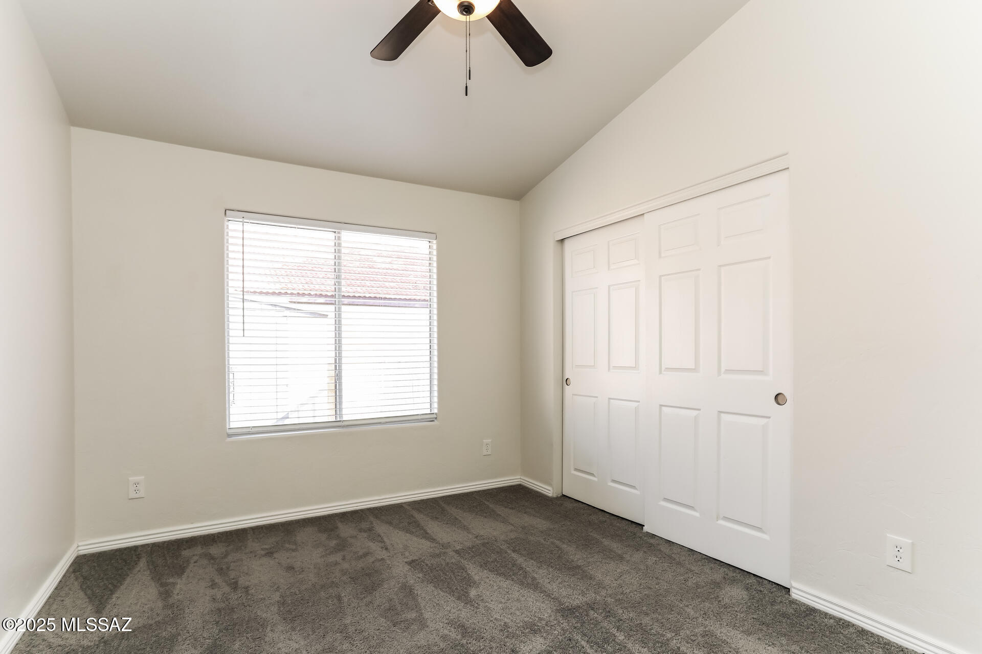 Sonrisa (1-121) - Residential Lease
