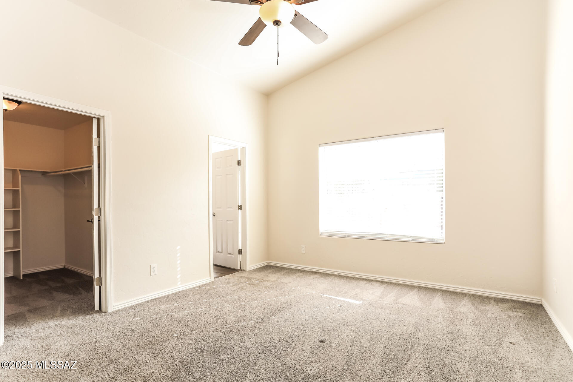 Sonrisa (1-121) - Residential Lease