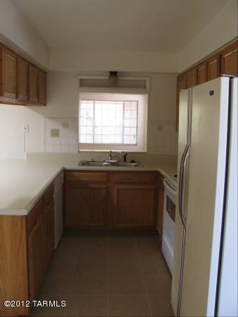 Casas Del Oeste(1-79) - Residential Lease