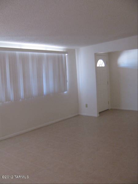 Casas Del Oeste(1-79) - Residential Lease