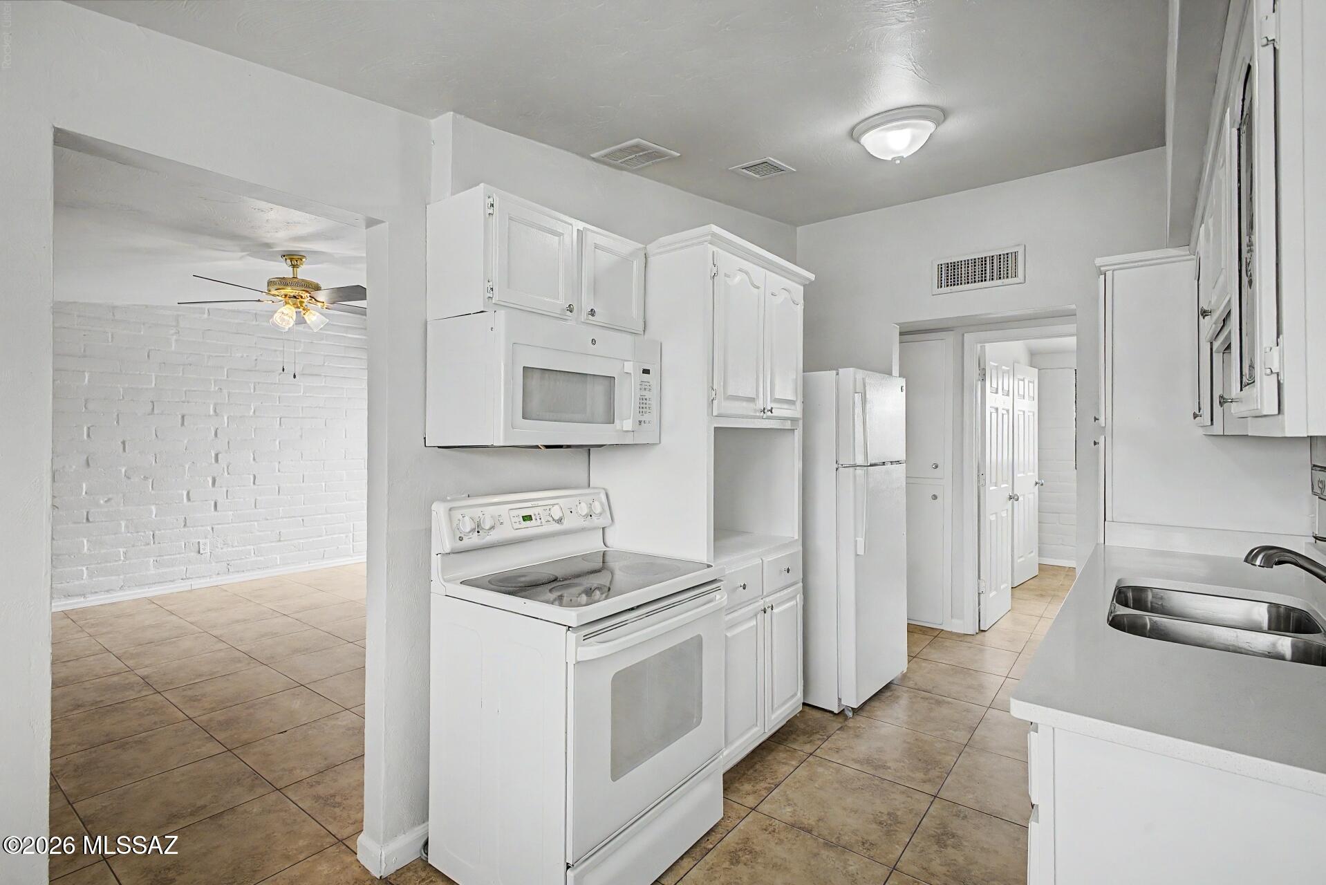 Fiesta Park - Residential