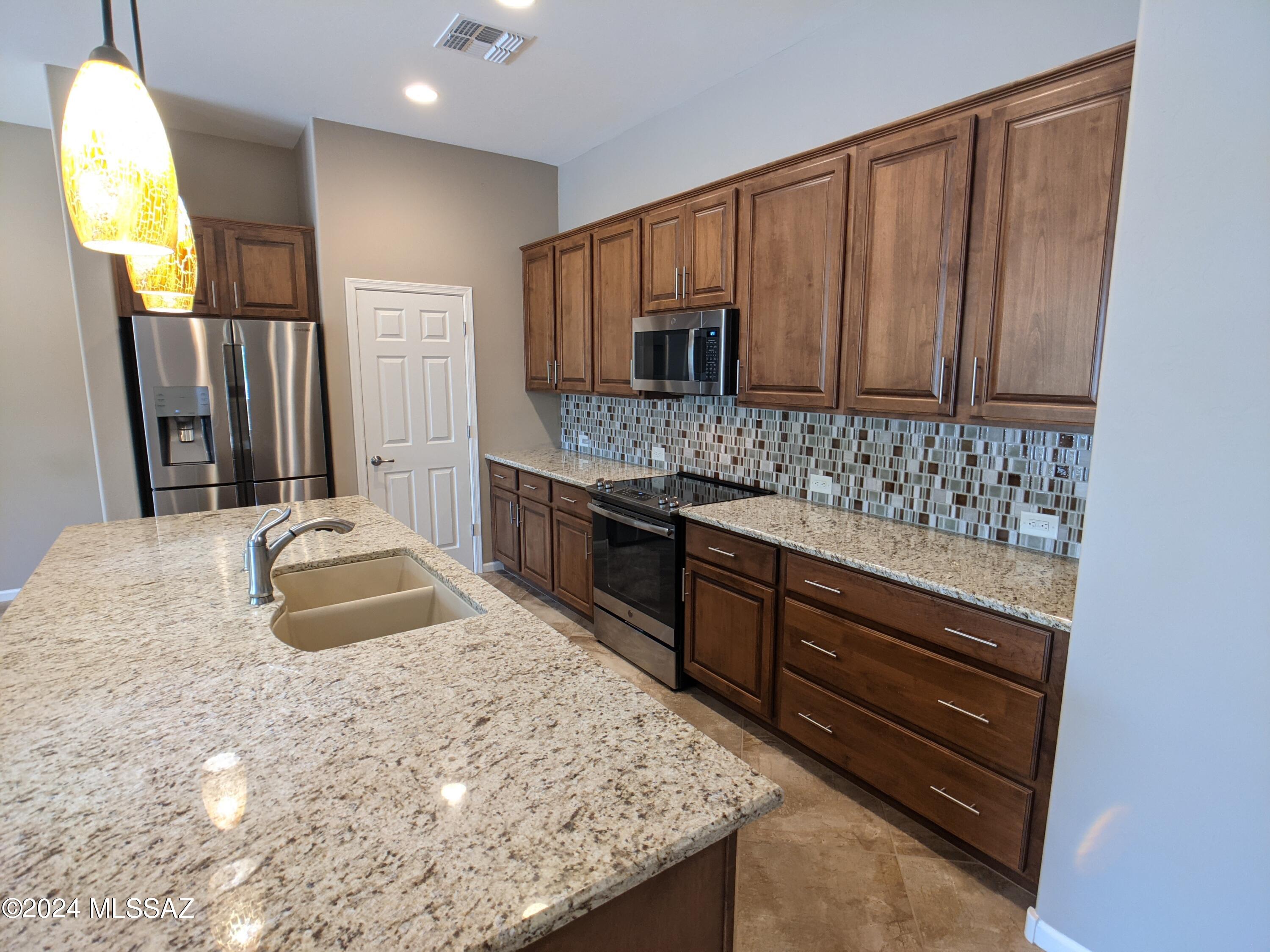 Saddlebrooke Ranch - Residential Lease