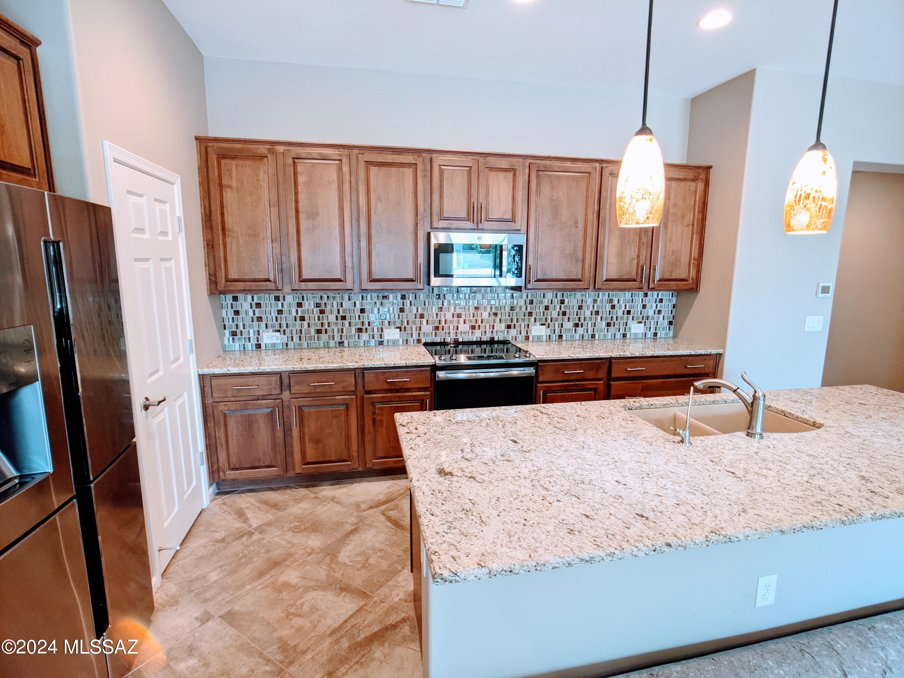 Saddlebrooke Ranch - Residential Lease