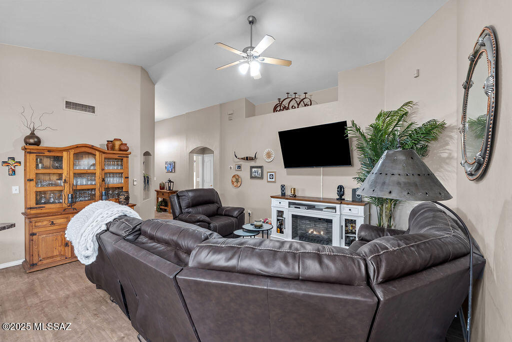 Silverbell Place (1-153) - Residential