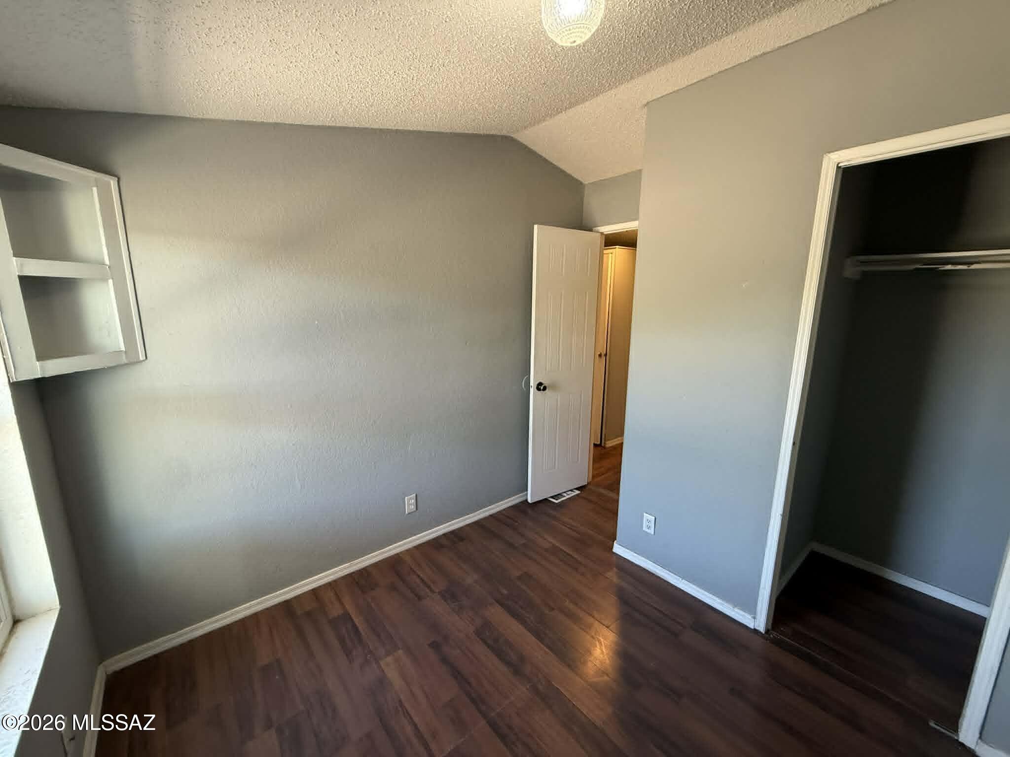 Cottonwood Park (1-117) - Residential Lease