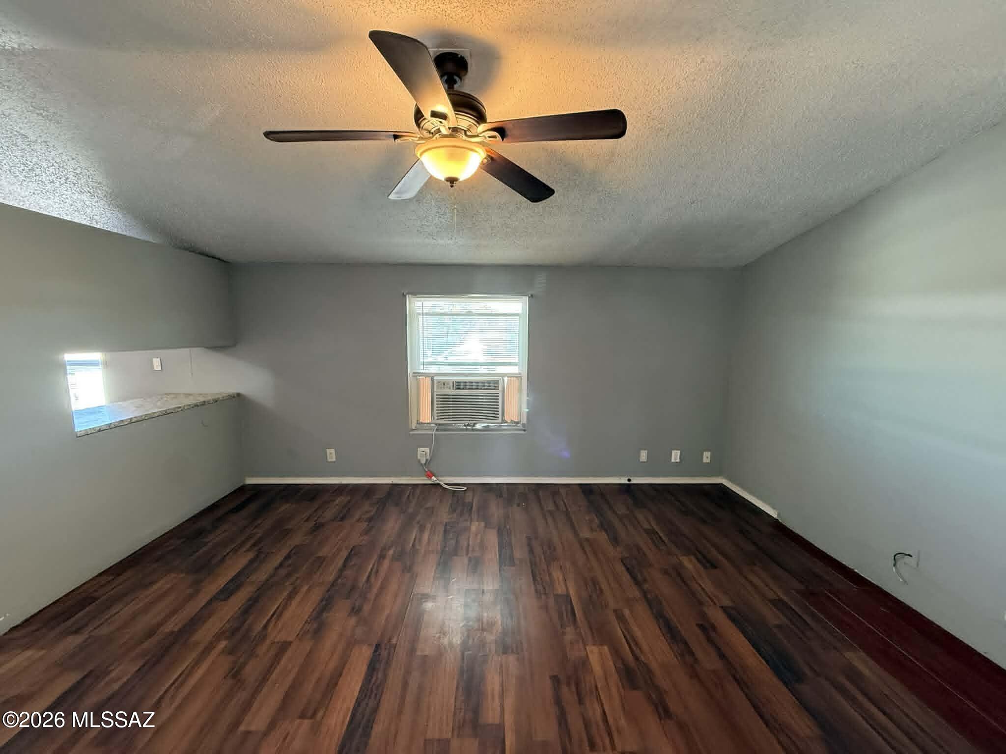 Cottonwood Park (1-117) - Residential Lease