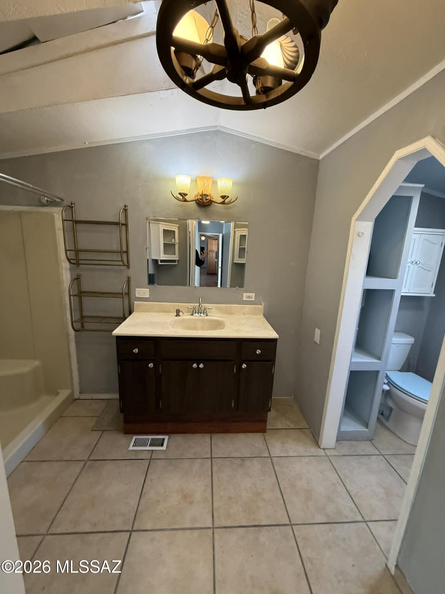 Cottonwood Park (1-117) - Residential Lease