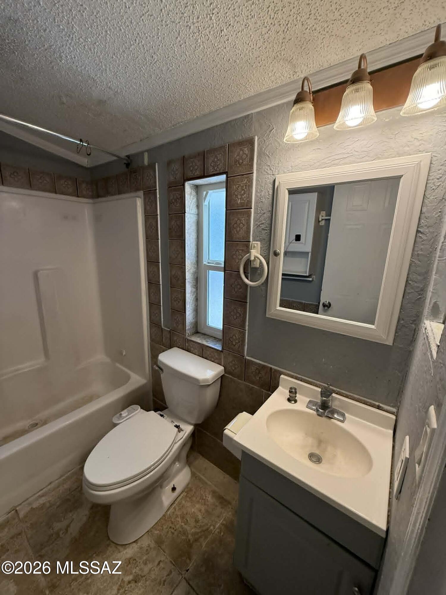 Cottonwood Park (1-117) - Residential Lease