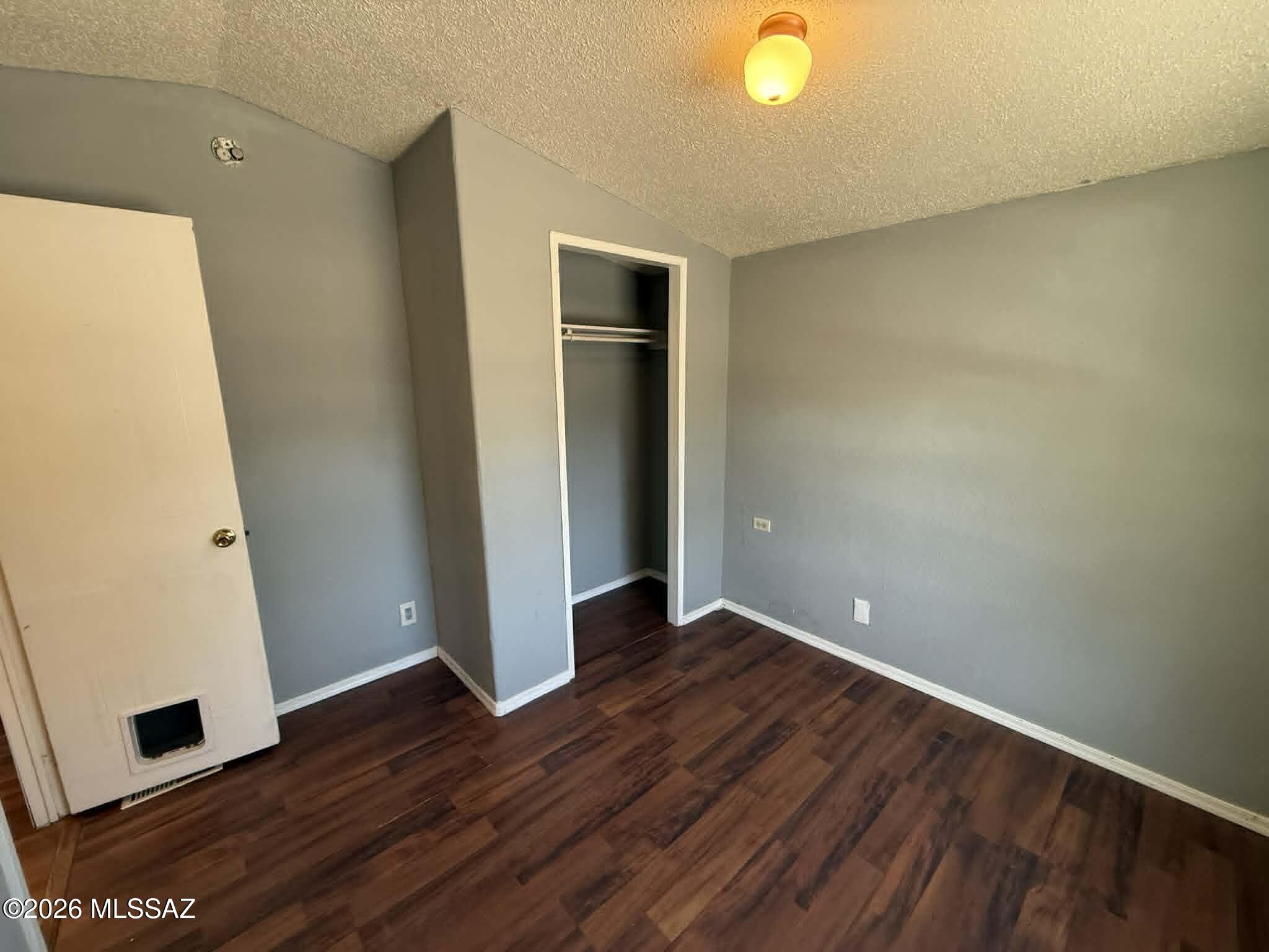 Cottonwood Park (1-117) - Residential Lease