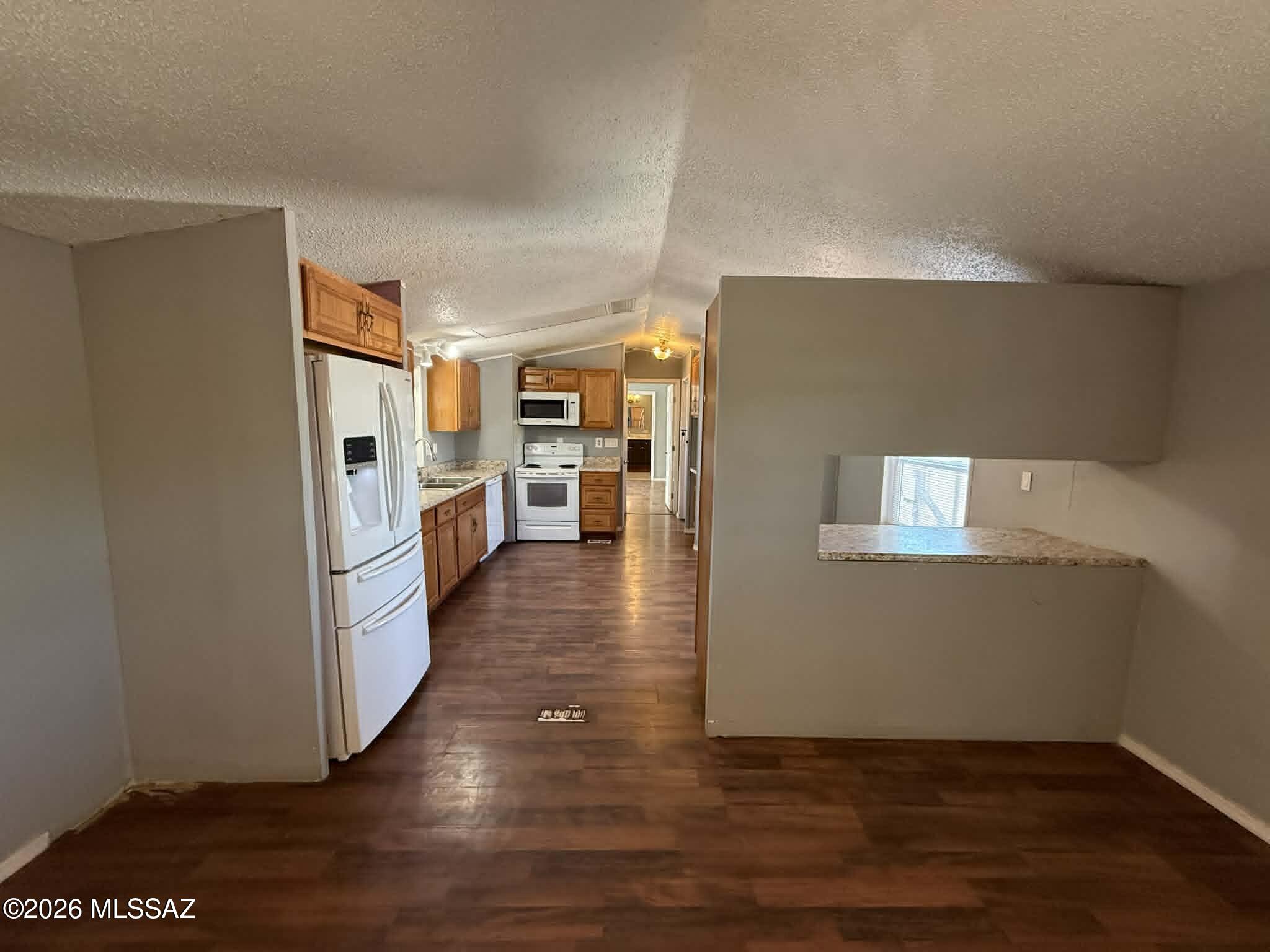 Cottonwood Park (1-117) - Residential Lease