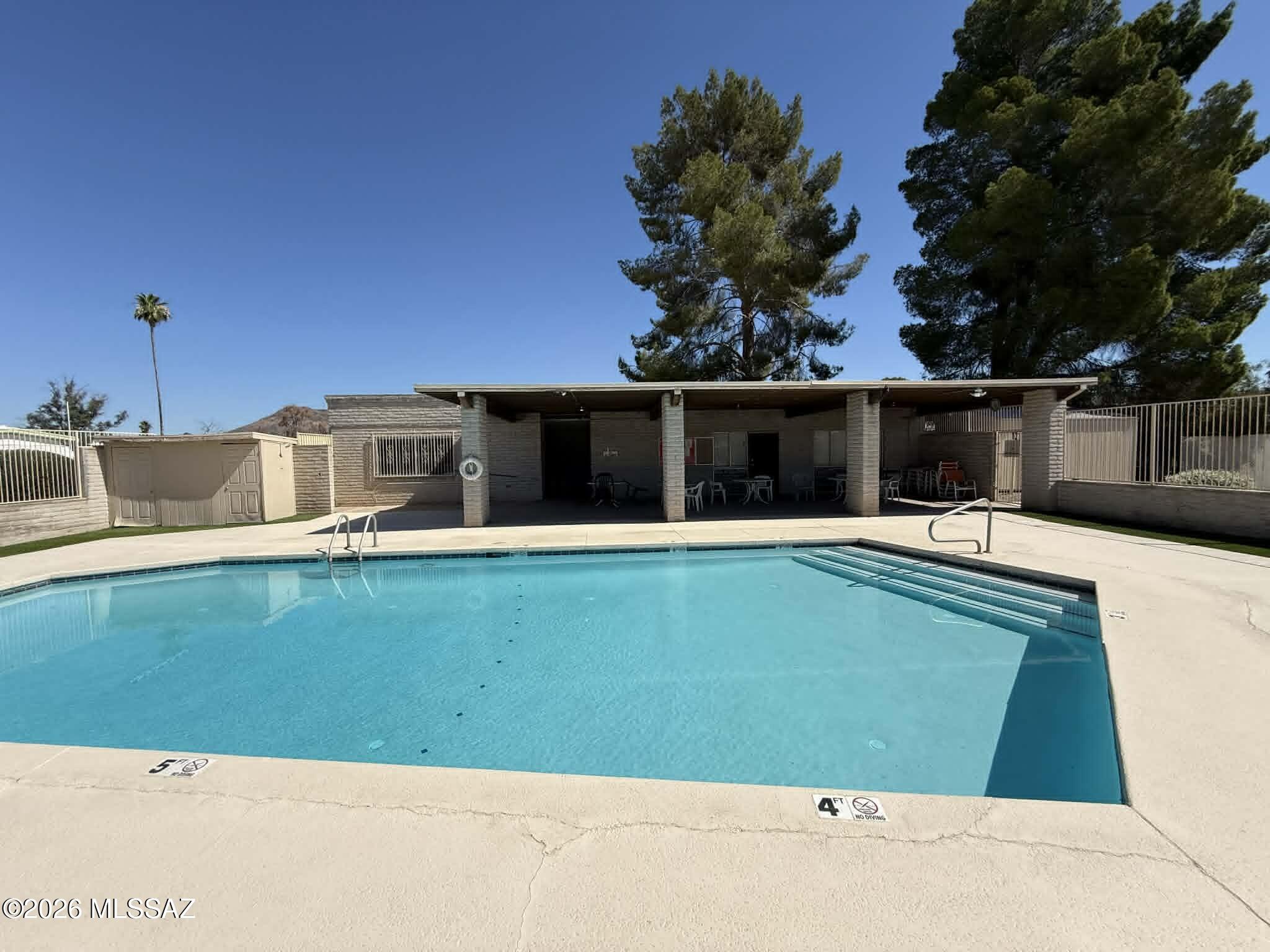Cottonwood Park (1-117) - Residential Lease