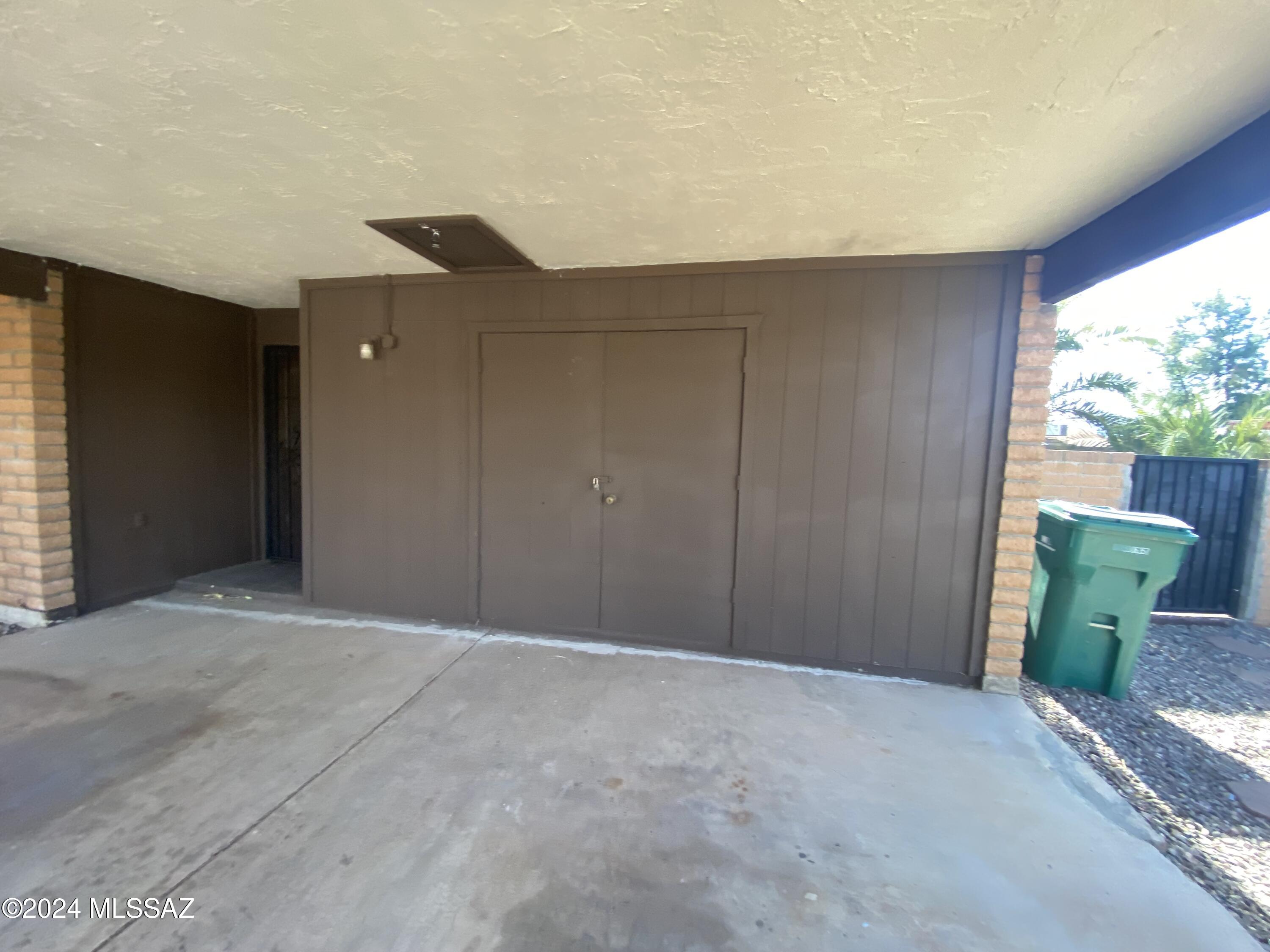 Orangewood North (170-287) - Residential Lease