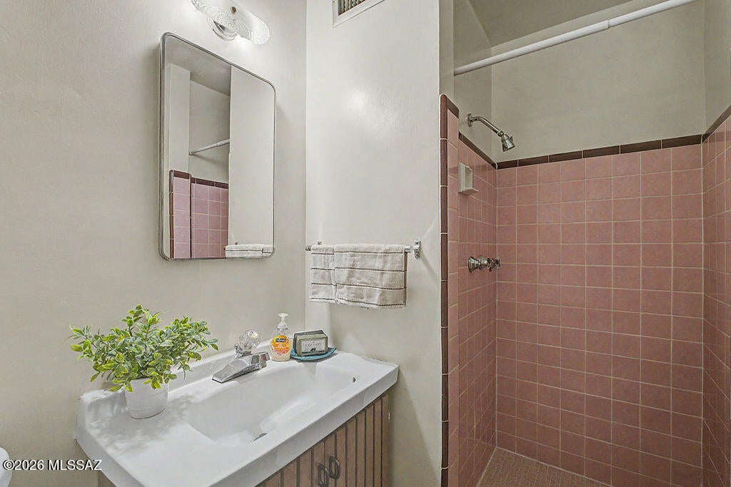 Catalina - Residential