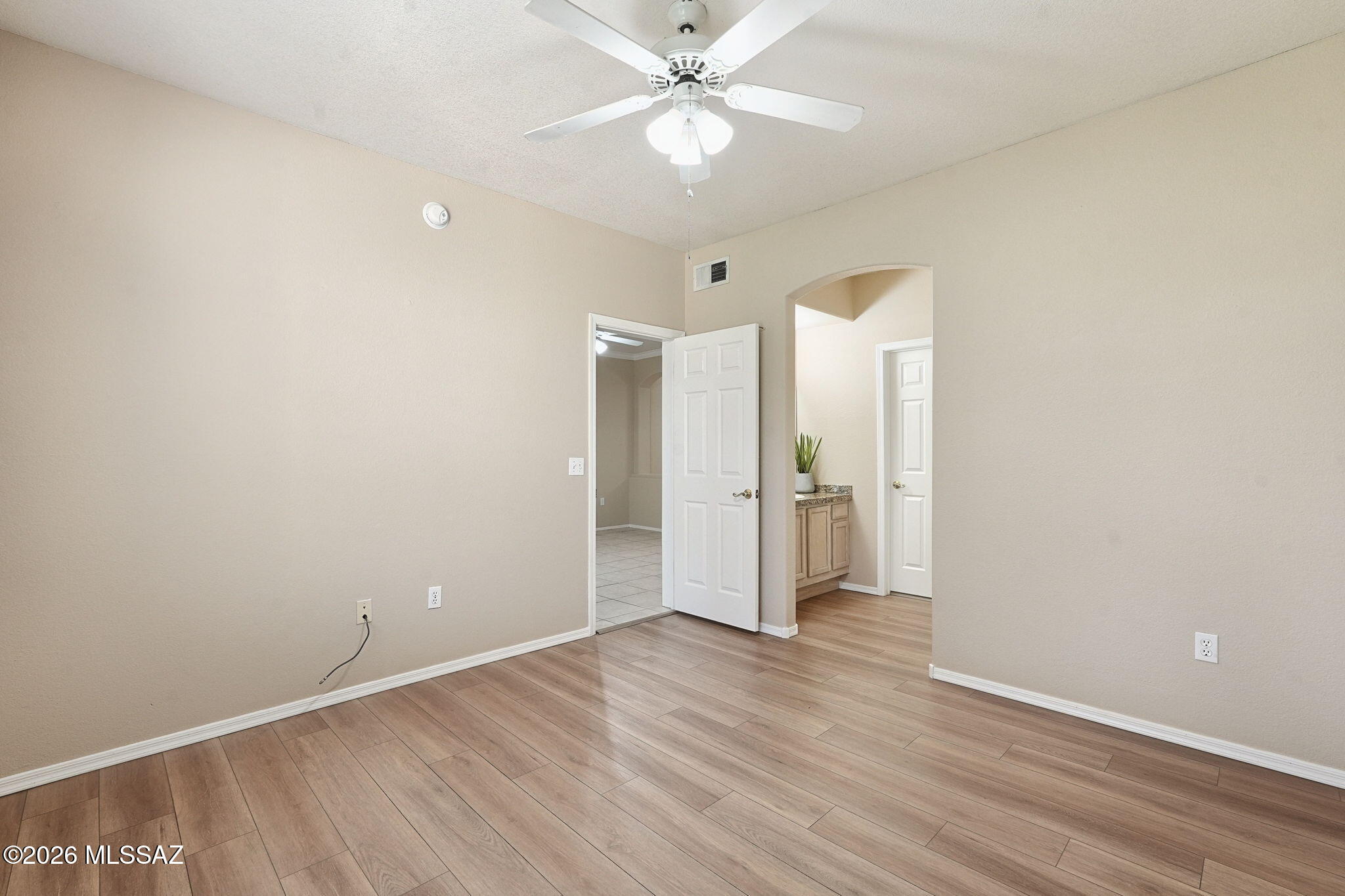 Pinnacle Canyon Condominium - Residential