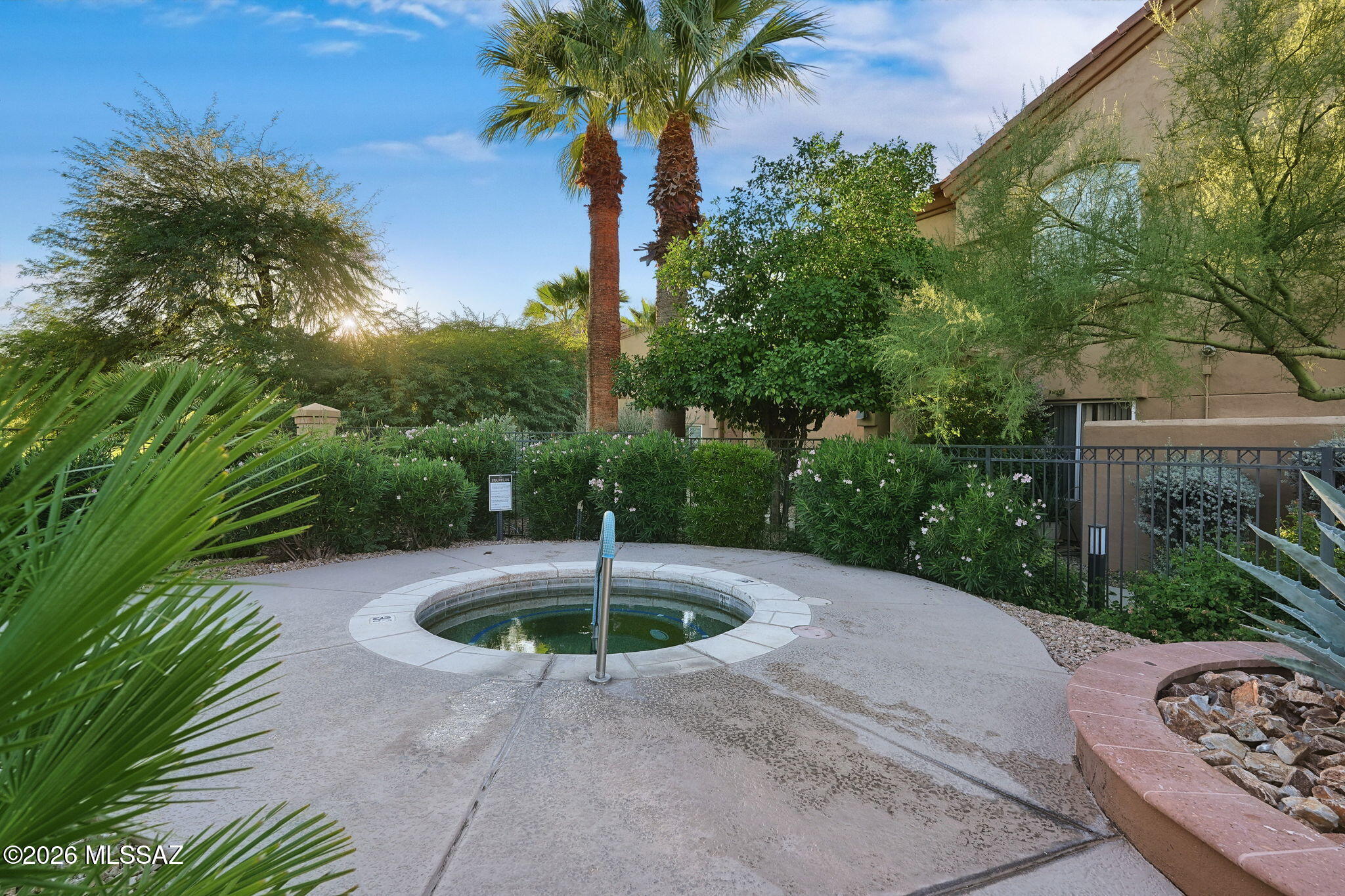 Pinnacle Canyon Condominium - Residential