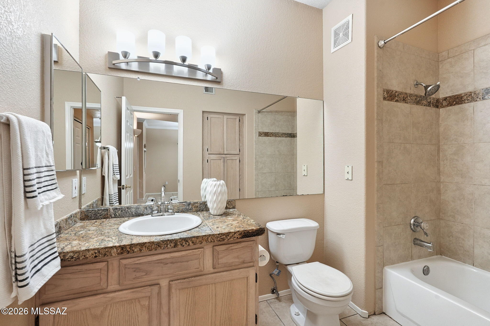 Pinnacle Canyon Condominium - Residential