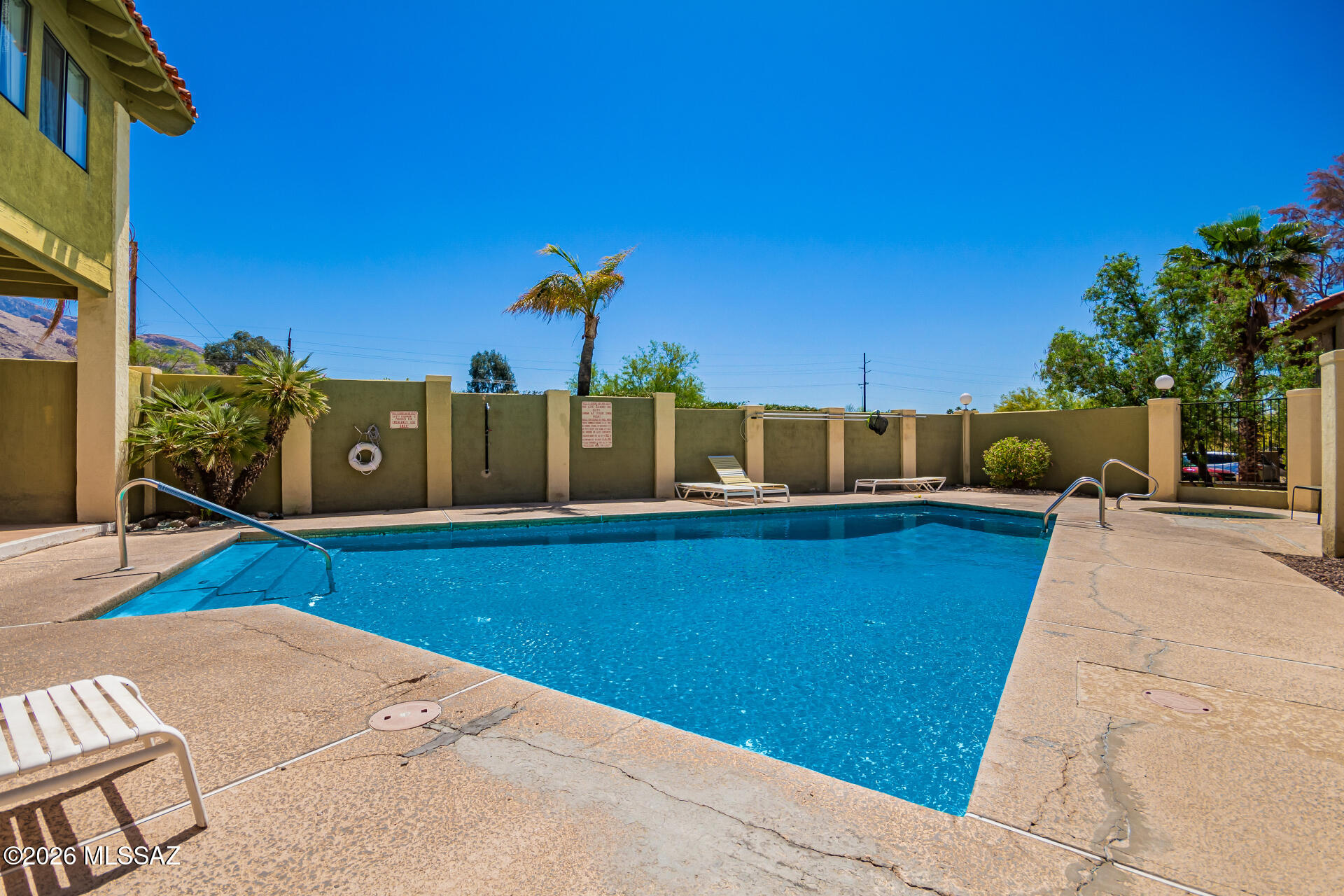 Las Casas Bellas Condo (1-44) - Residential