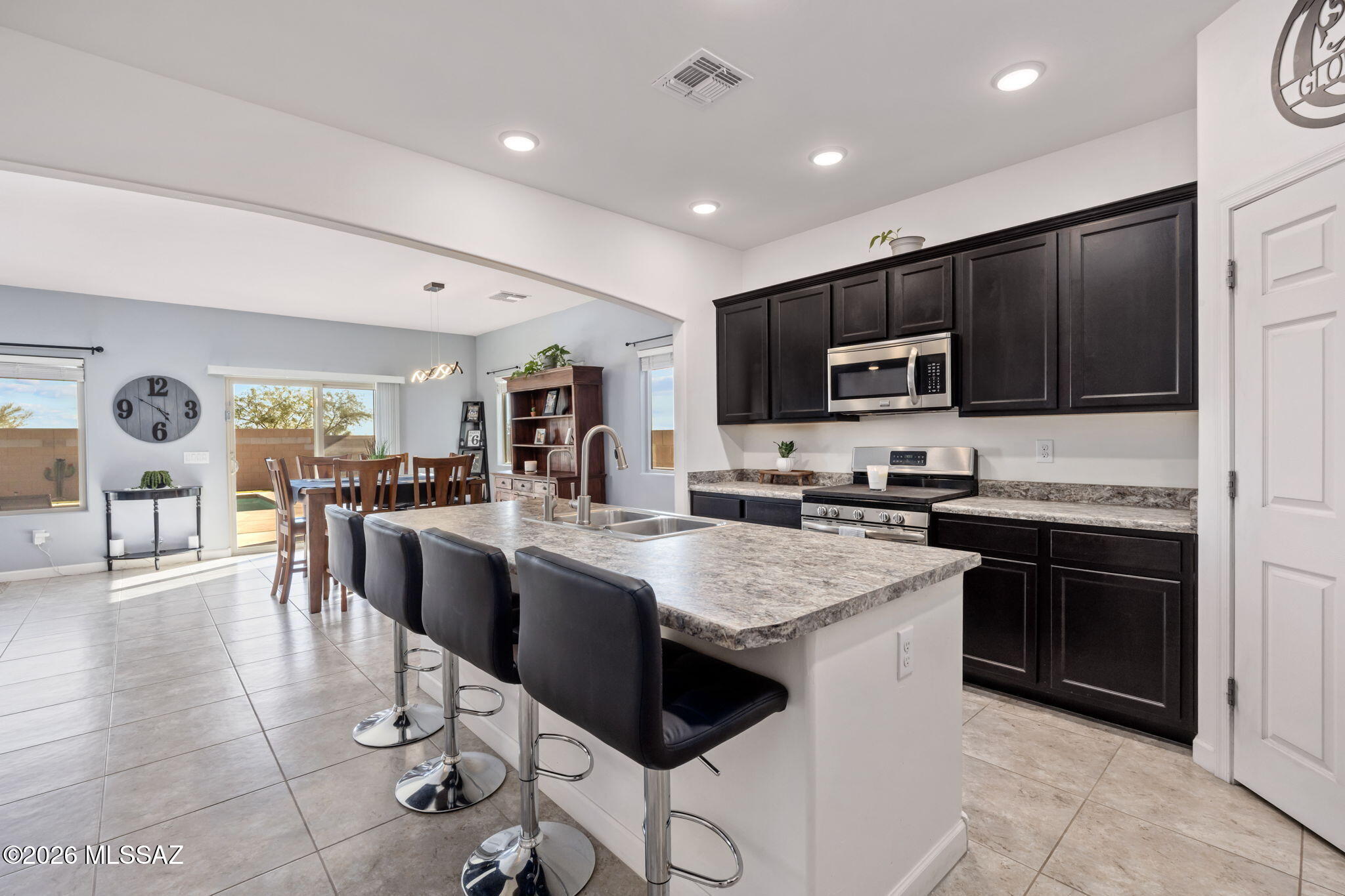 Vista Del Lago Norte SQ20140780198 - Residential