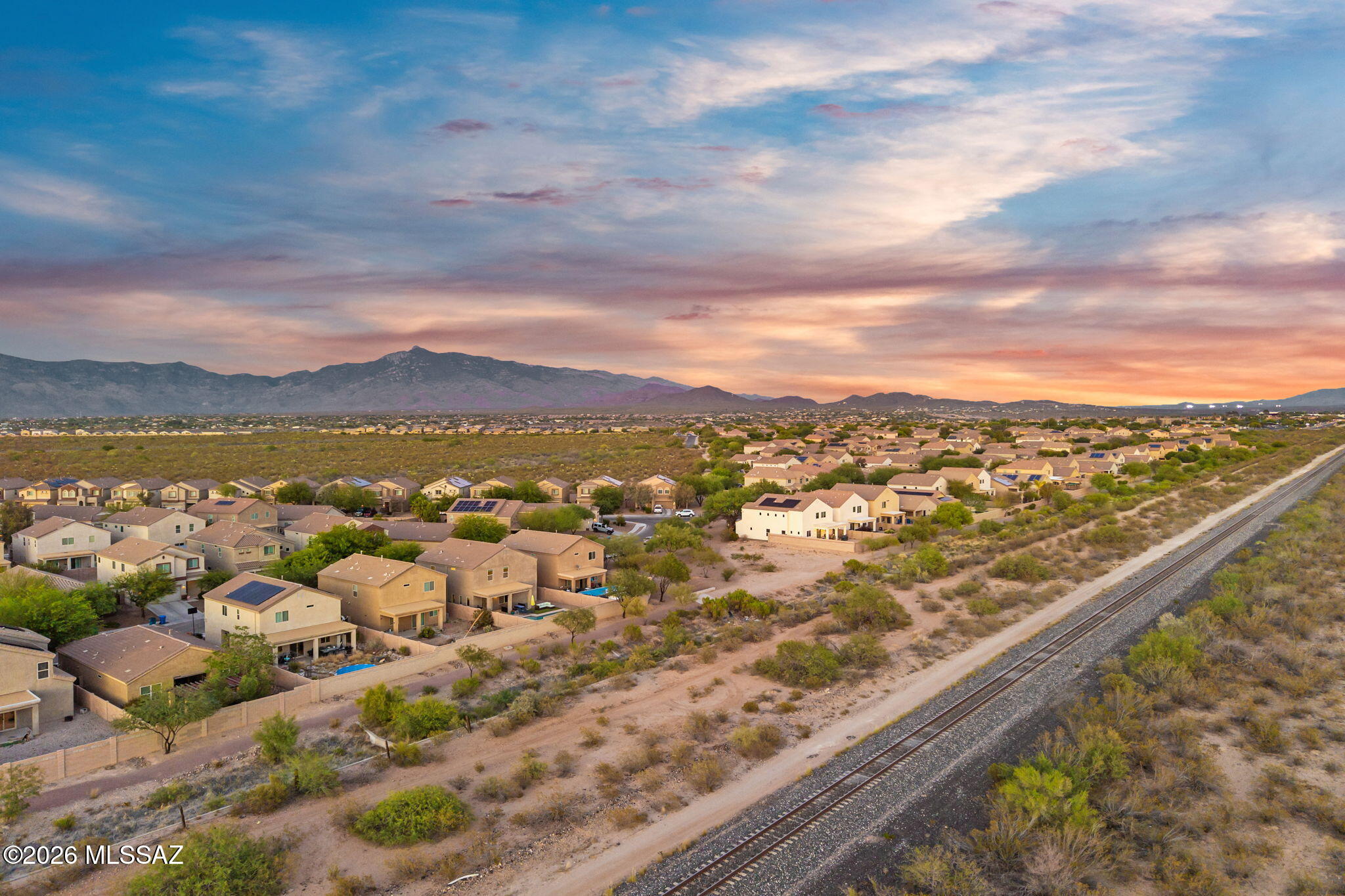 Vista Del Lago Norte SQ20140780198 - Residential