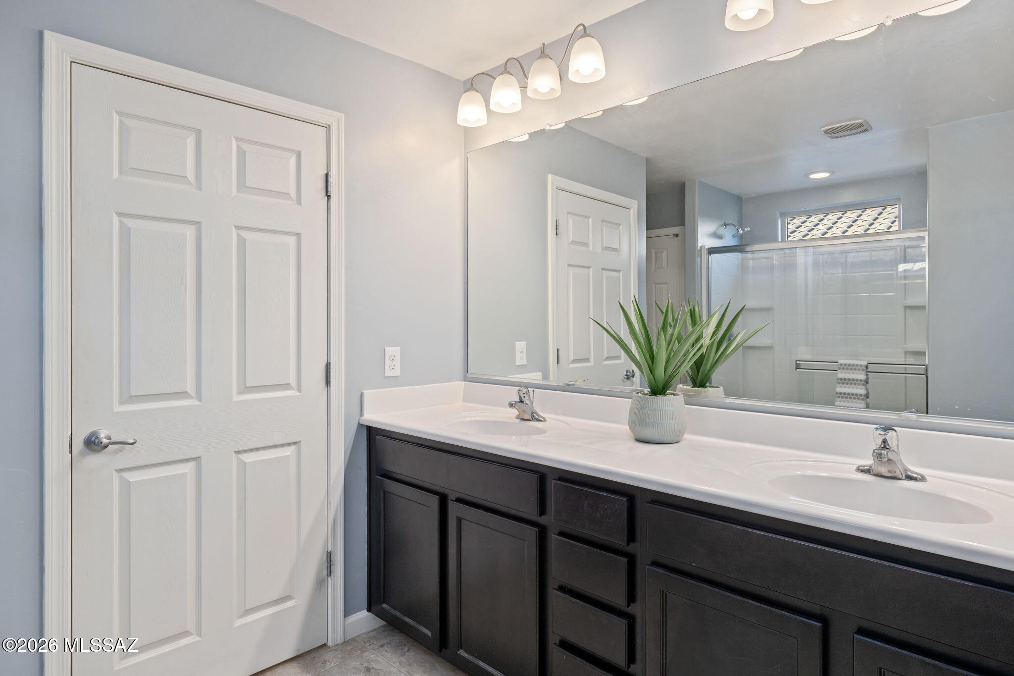 Vista Del Lago Norte SQ20140780198 - Residential