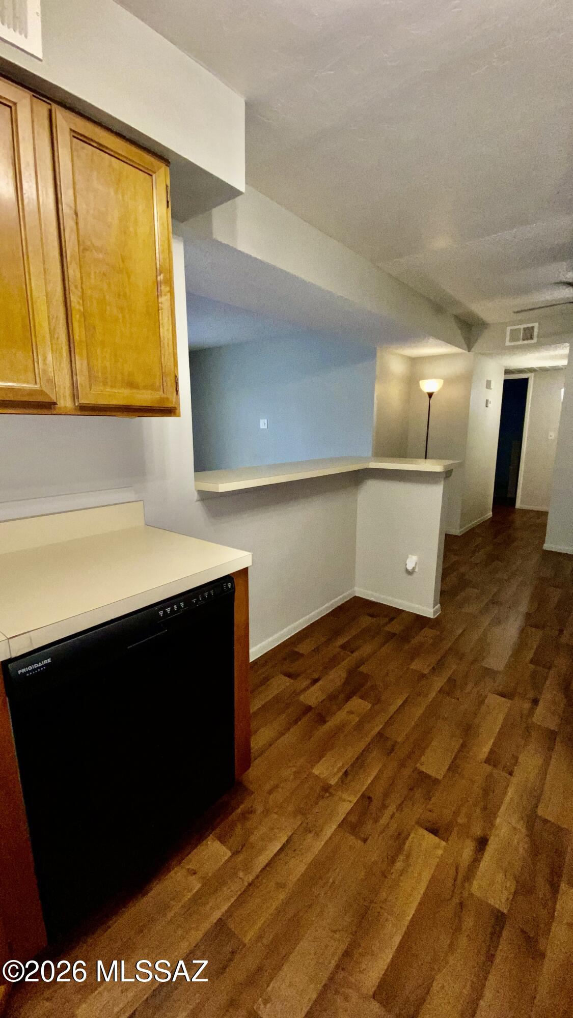 Woodland Place Condominiums (101-152, 201-252) - Residential